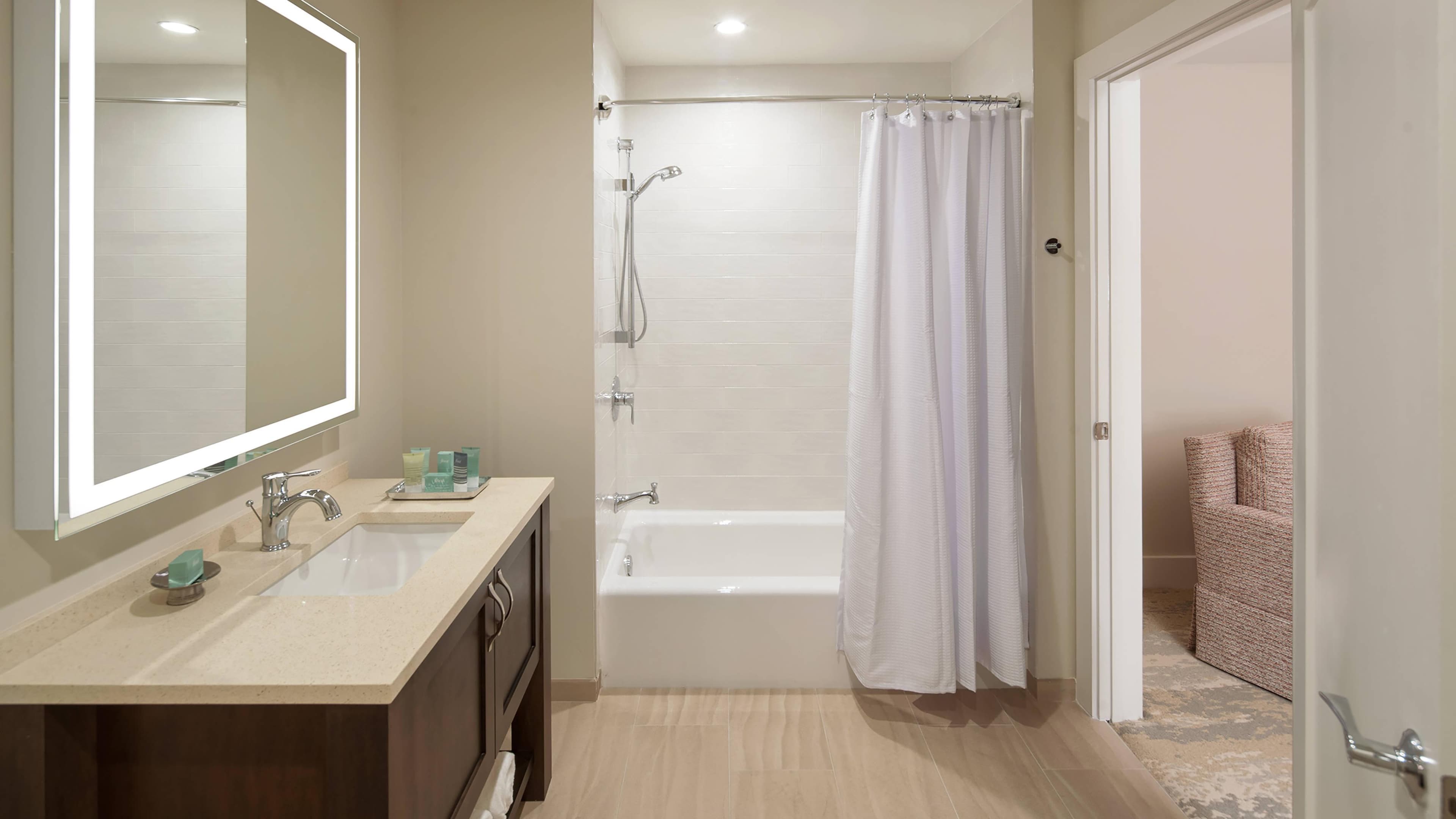 2 Bedroom Dual Entry Villa - Image 11