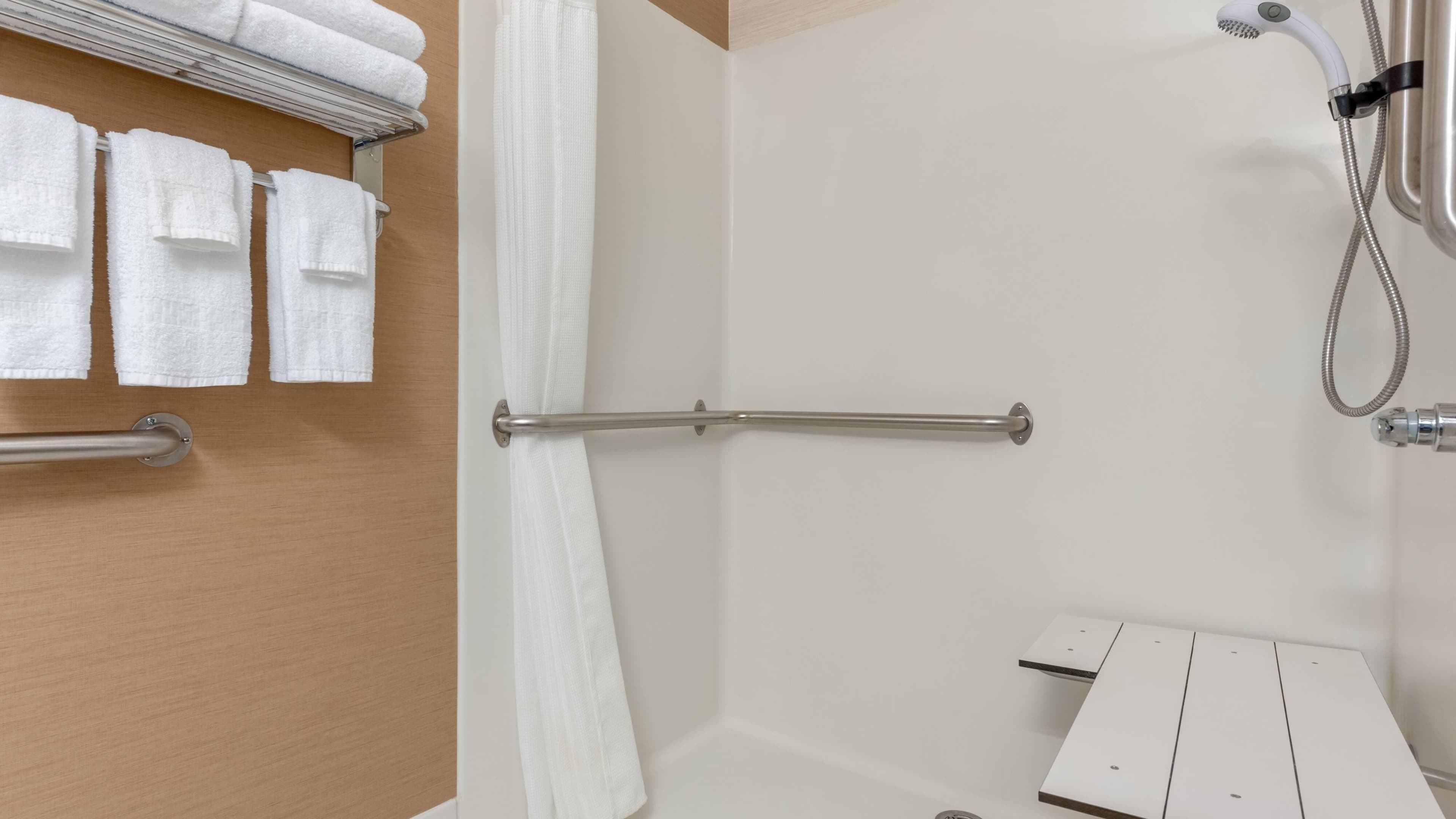 Fairfield Inn & Suites Stevens Point - Image 4