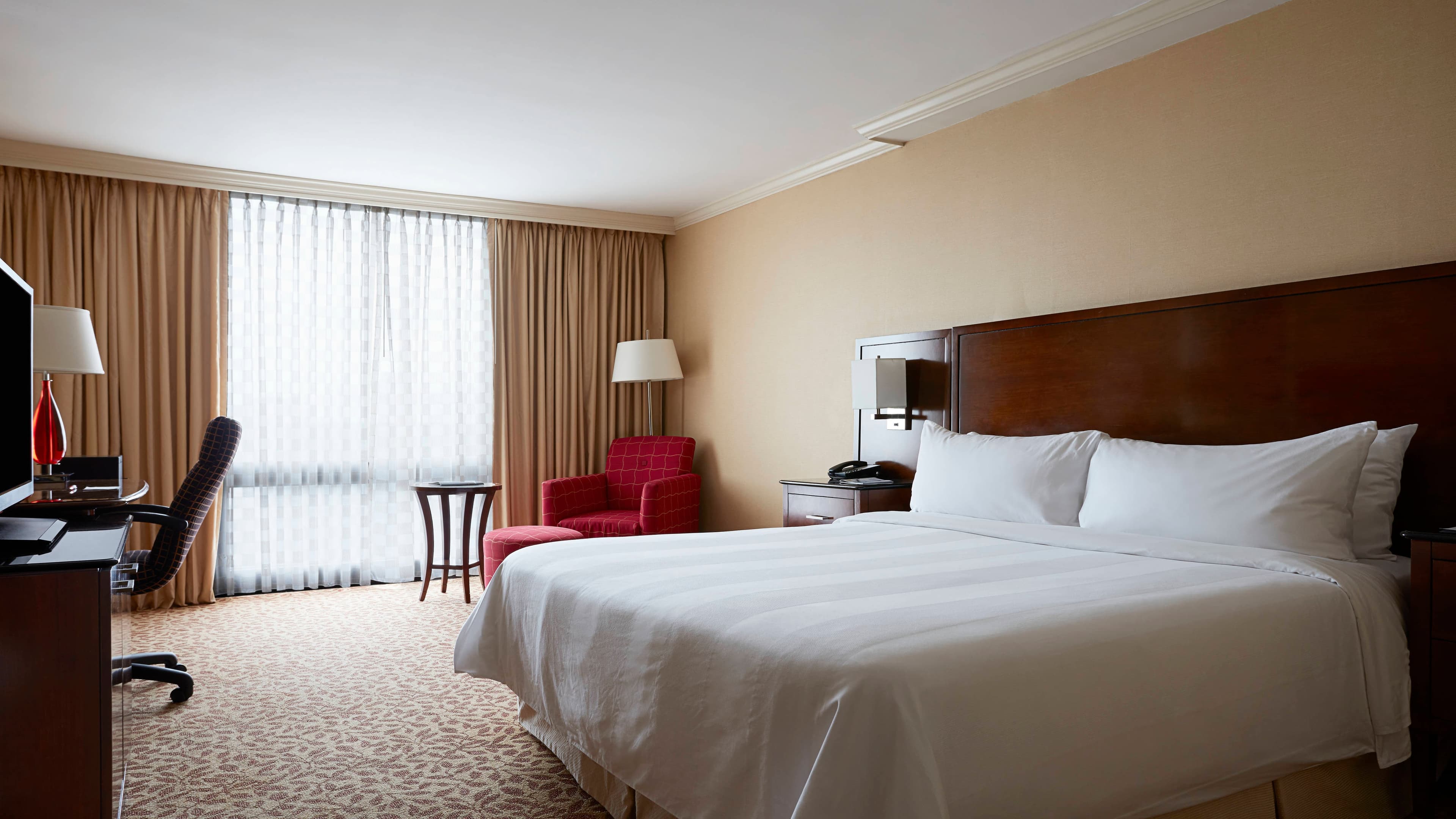 Stamford Marriott Hotel & Spa - Image 4