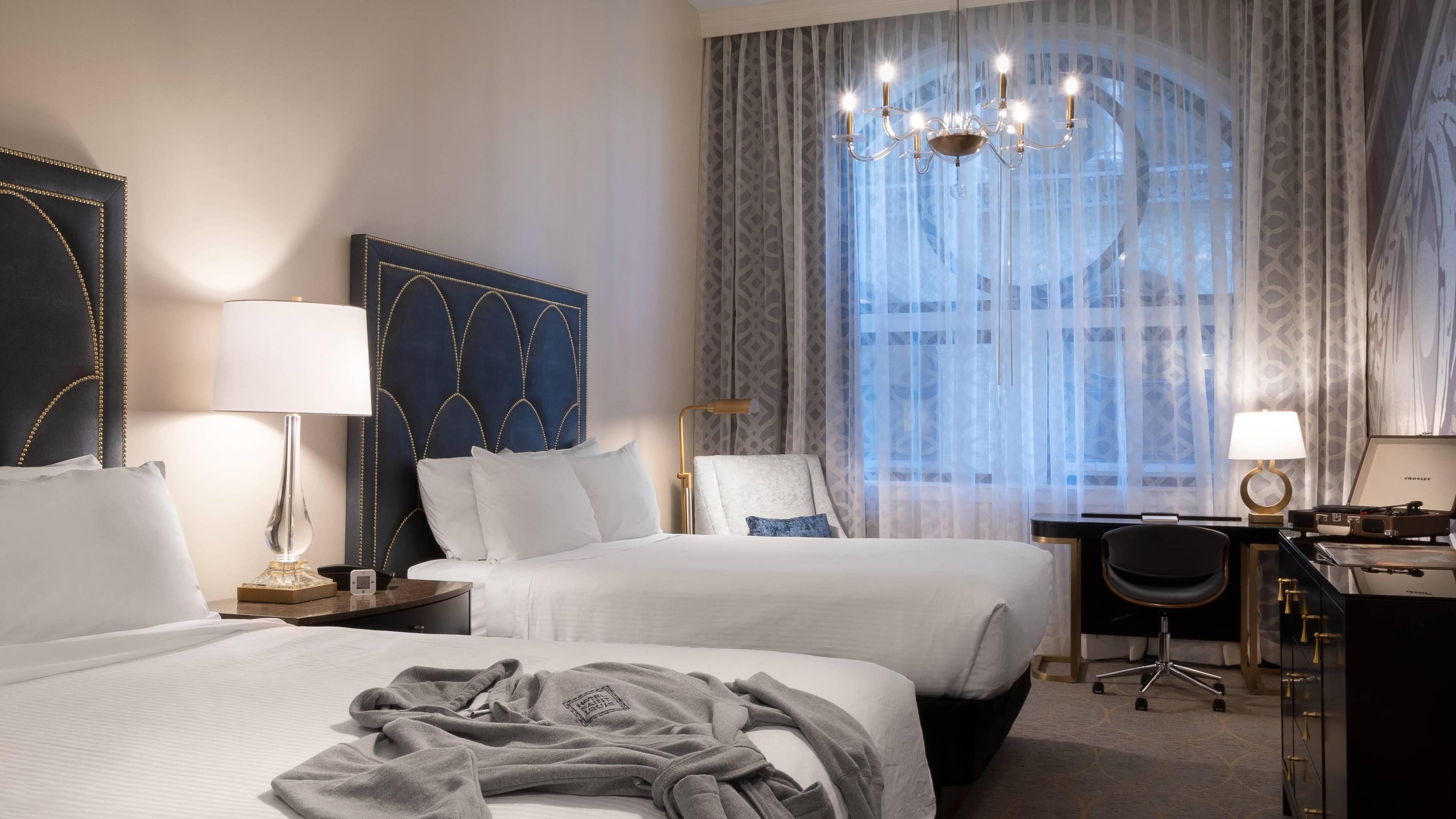 Hotel Saint Louis, Autograph Collection — 15