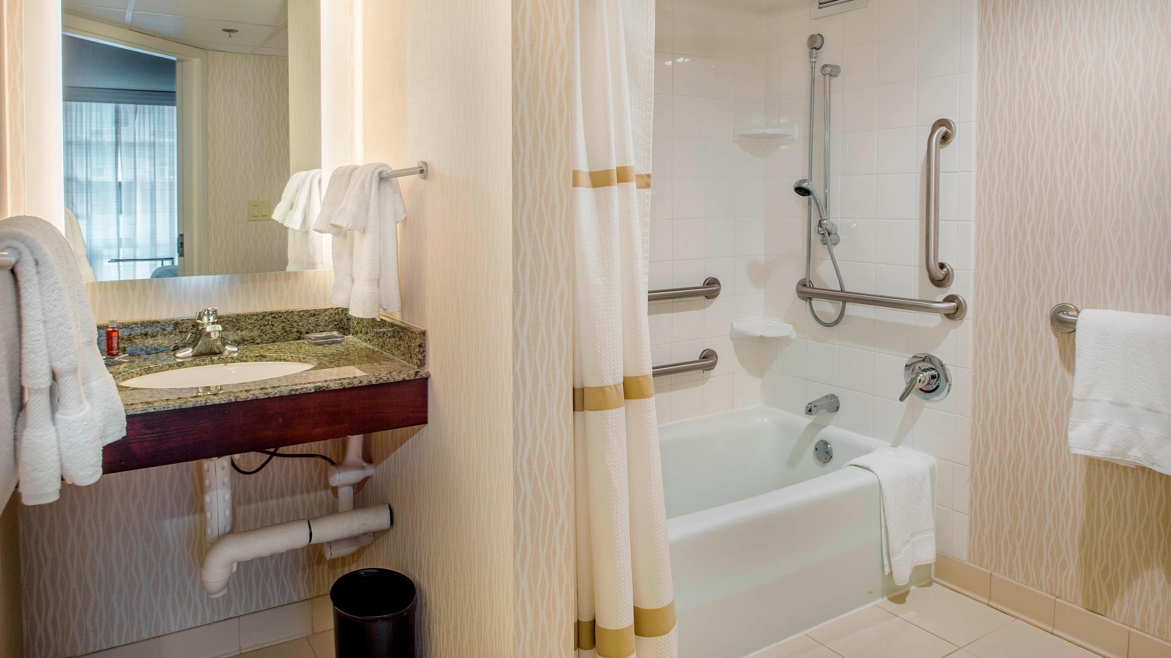 Crowne Plaza St. Louis Airport — 34