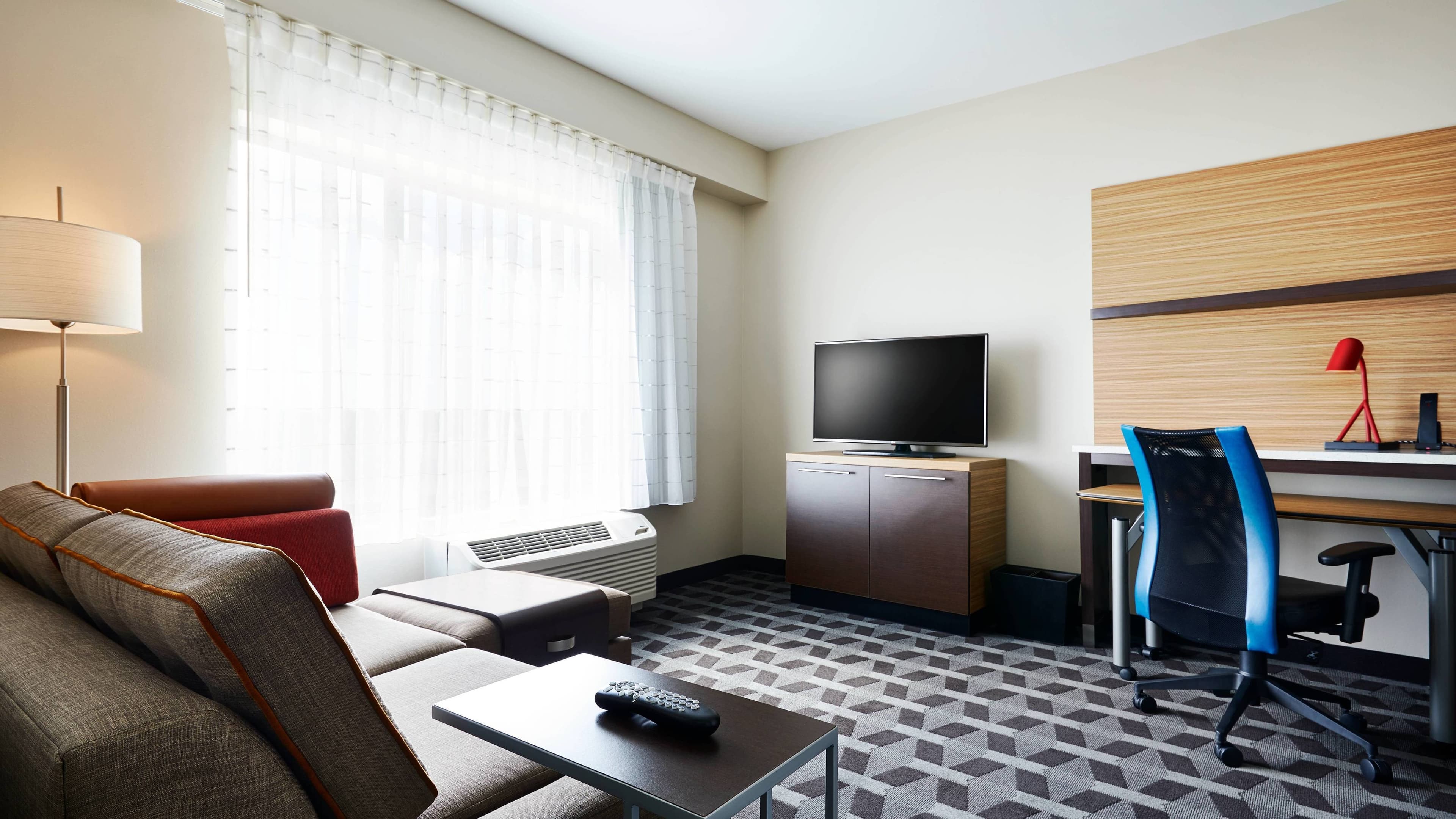 TownePlace Suites St. Louis O'Fallon - Image 2