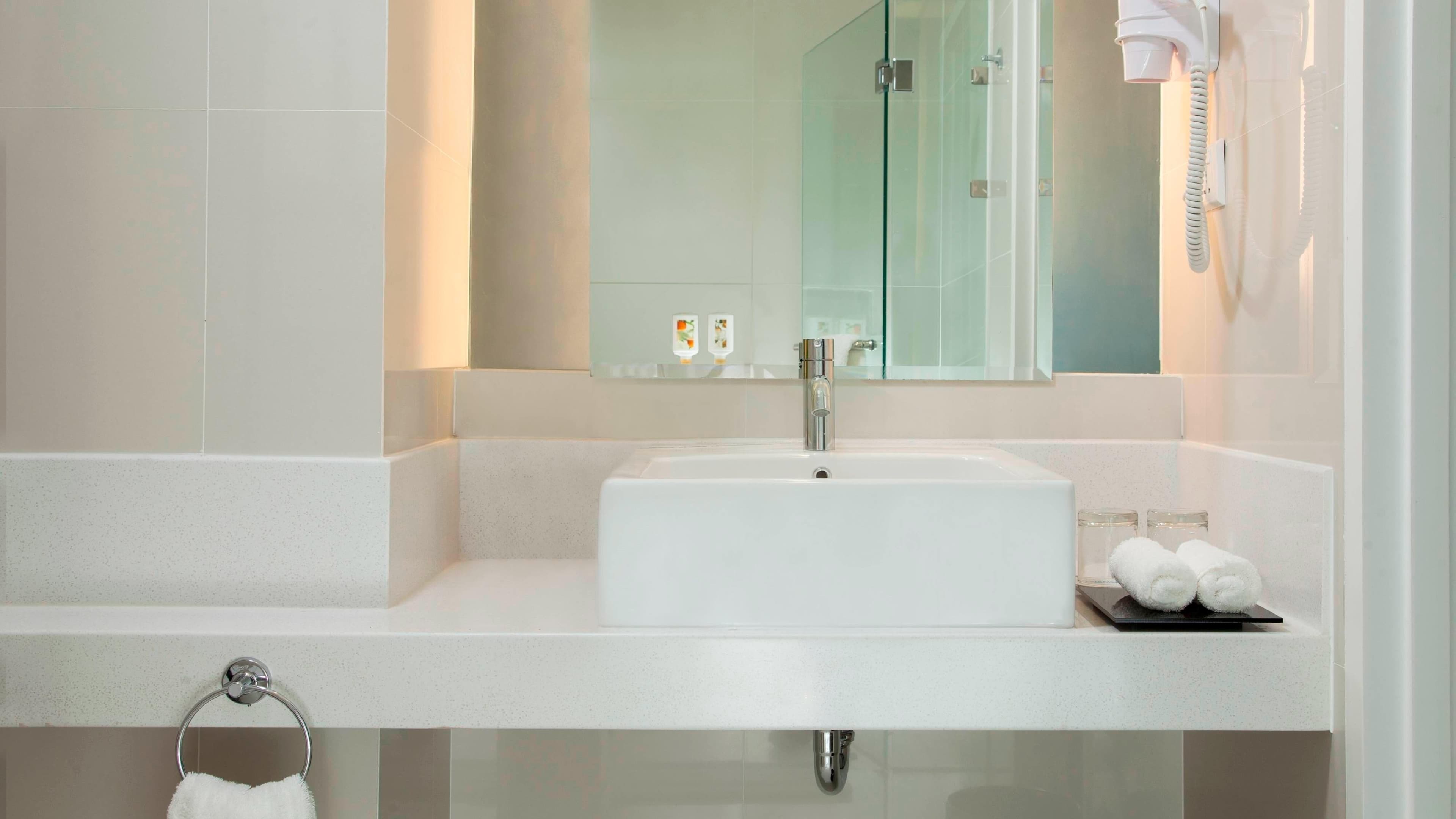 Fairfield by Marriott Surabaya - Image 4