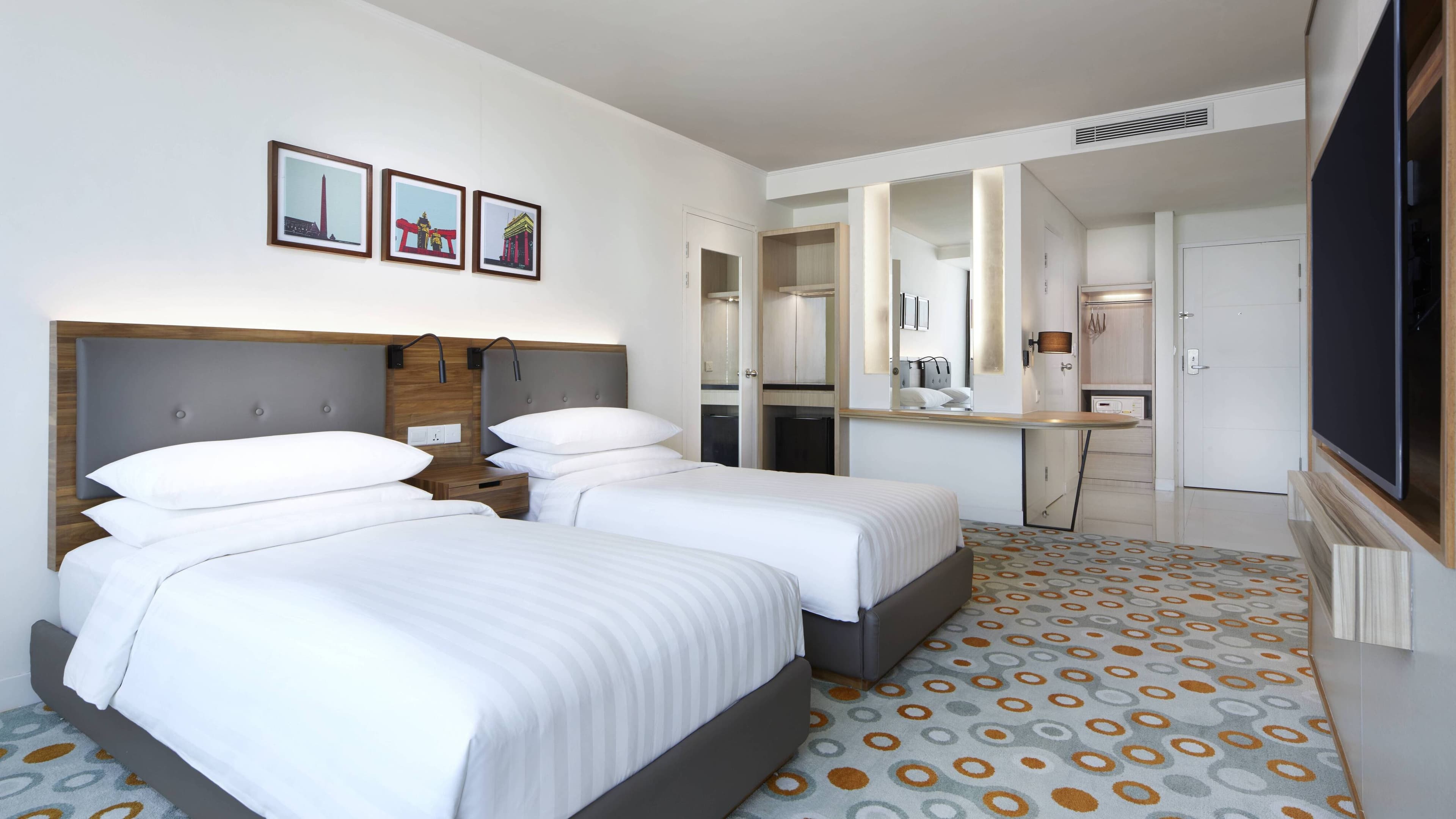 Fairfield by Marriott Surabaya — 11