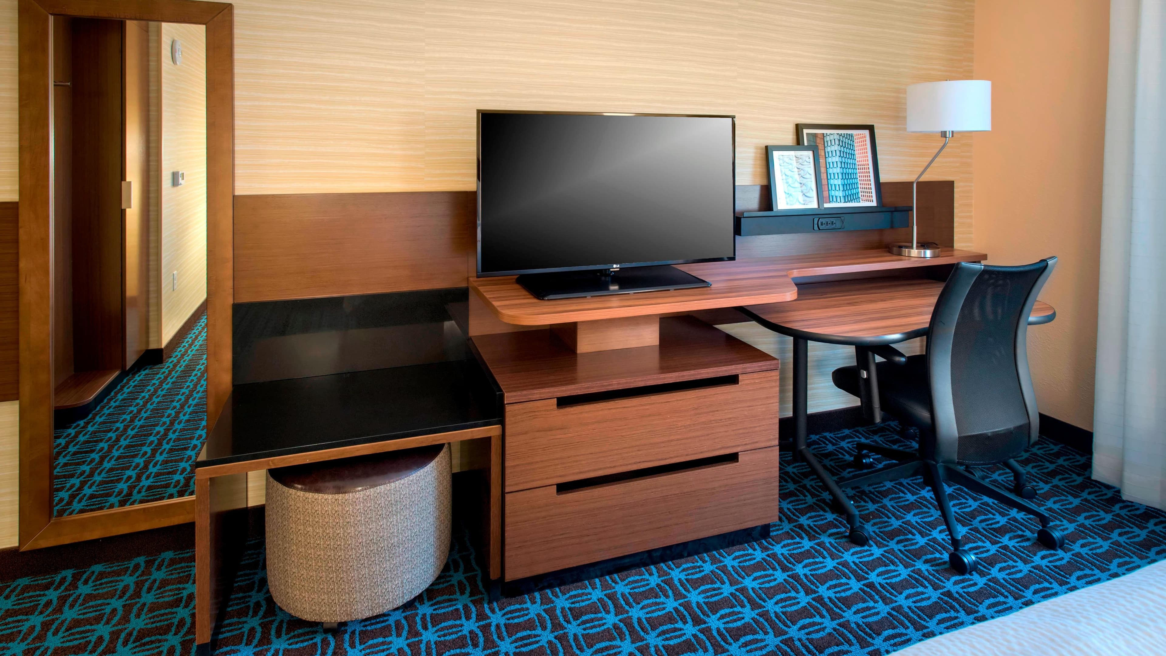 Fairfield Inn & Suites Syracuse Carrier Circle - Image 3