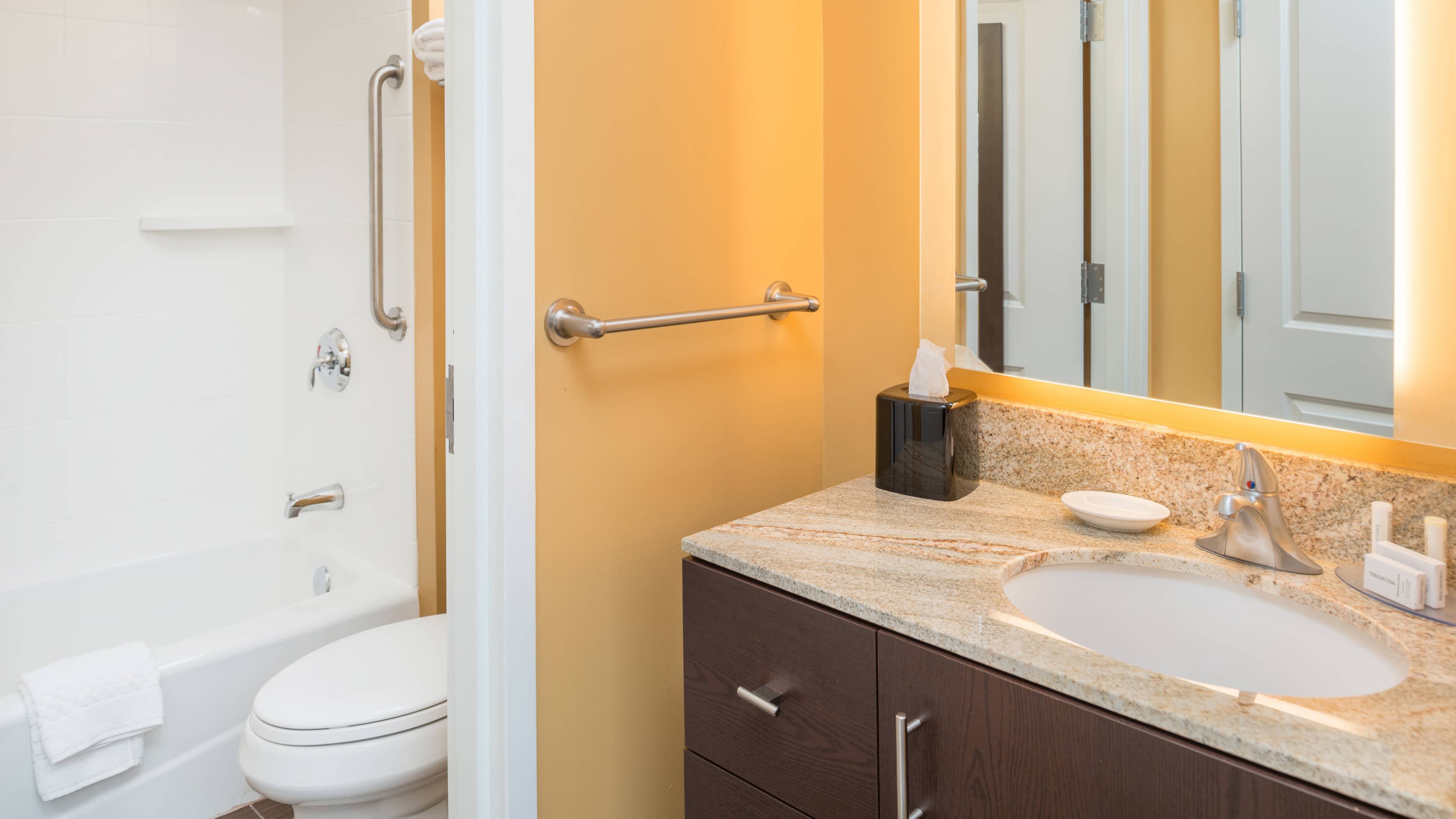 TownePlace Suites New Hartford — 14