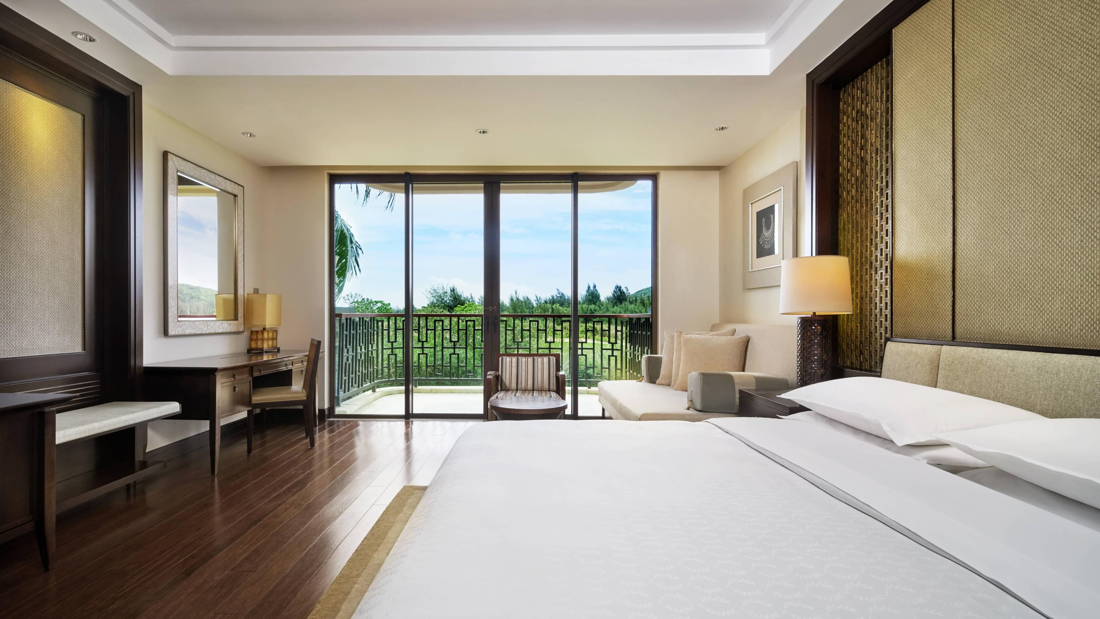 Sheraton Shenzhou Peninsula Resort - Image 4