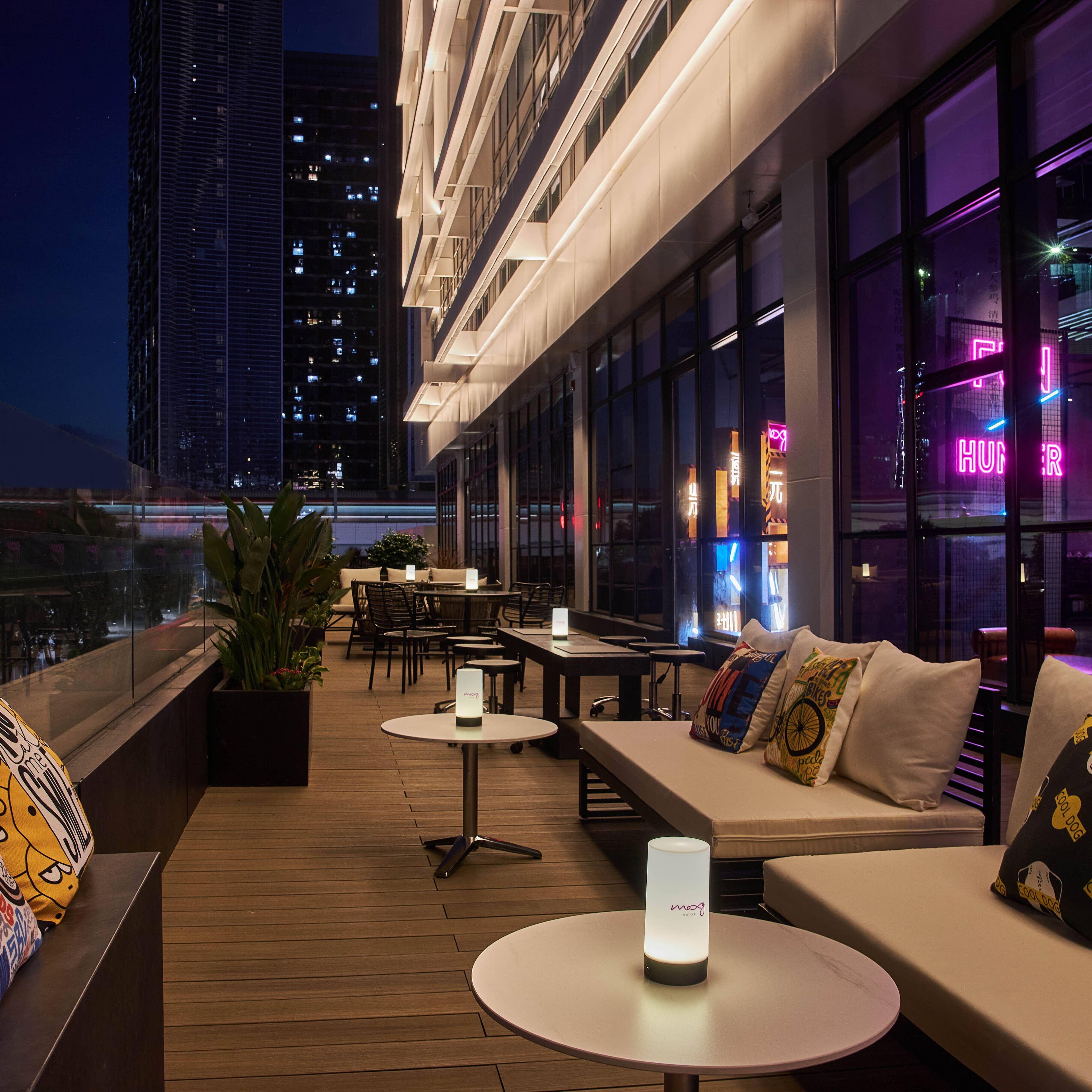 Moxy Shenzhen North Station - Image 1