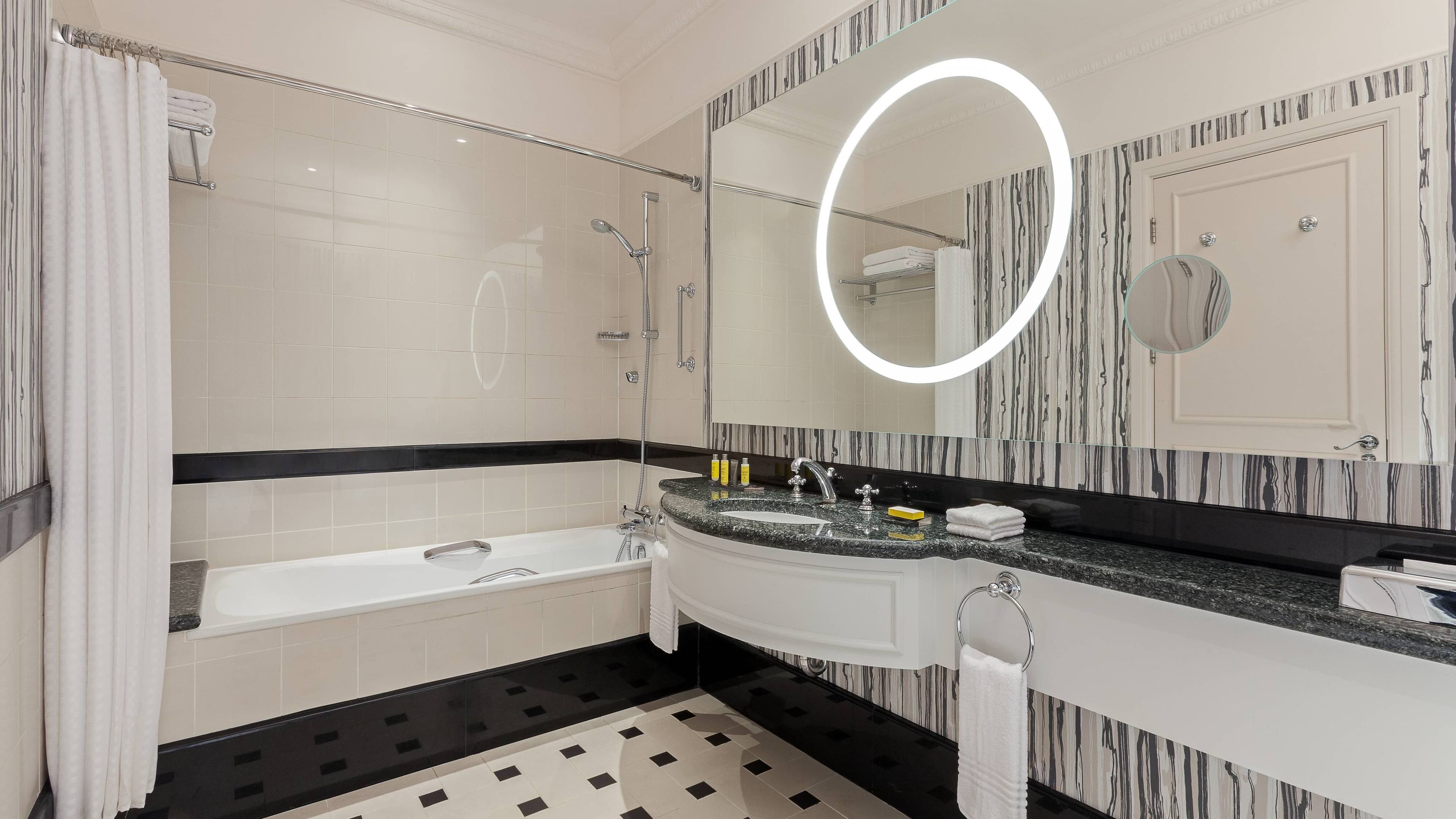 Tbilisi Marriott Hotel - Image 3