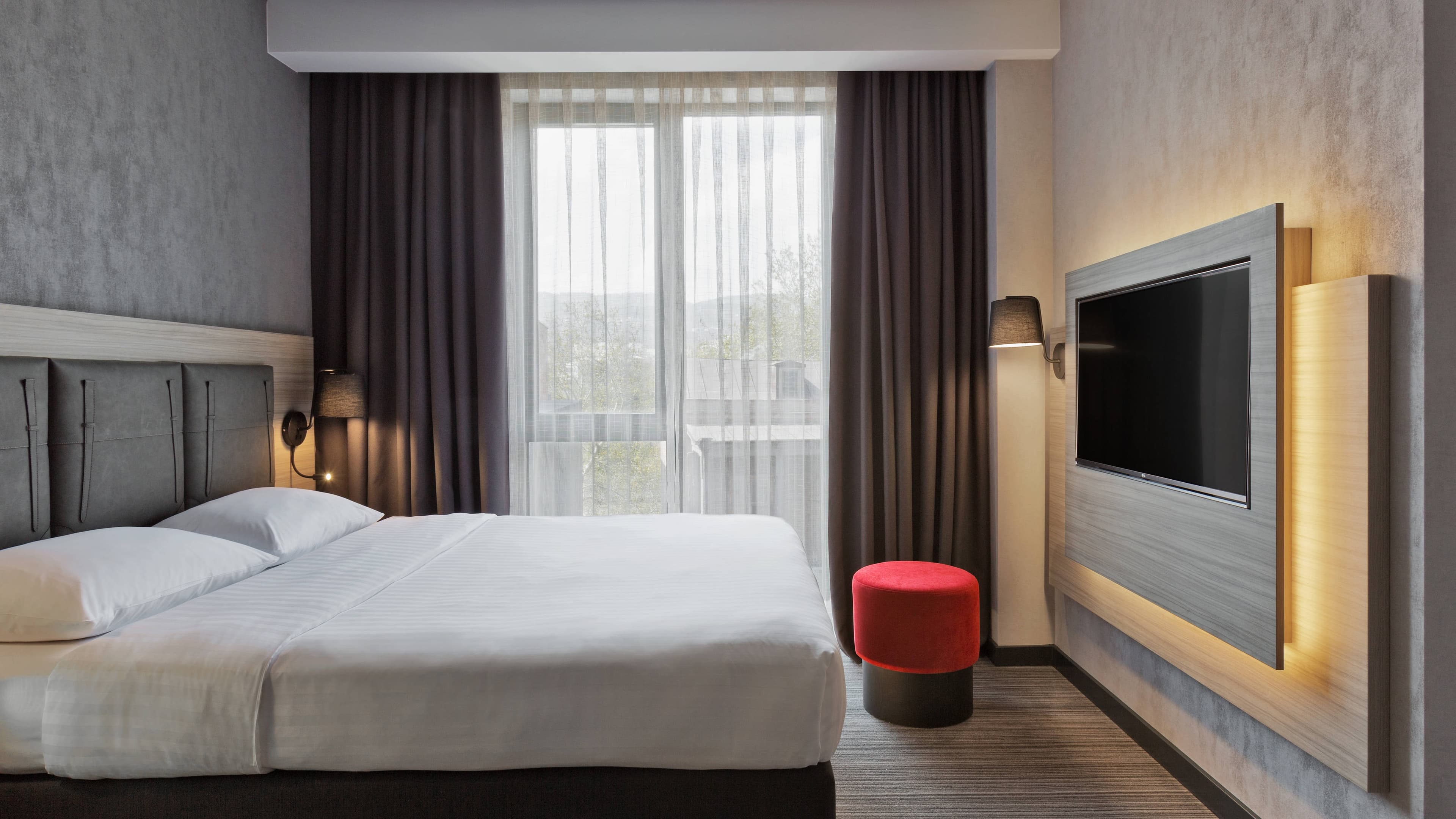 Moxy Sleeper - Image 1