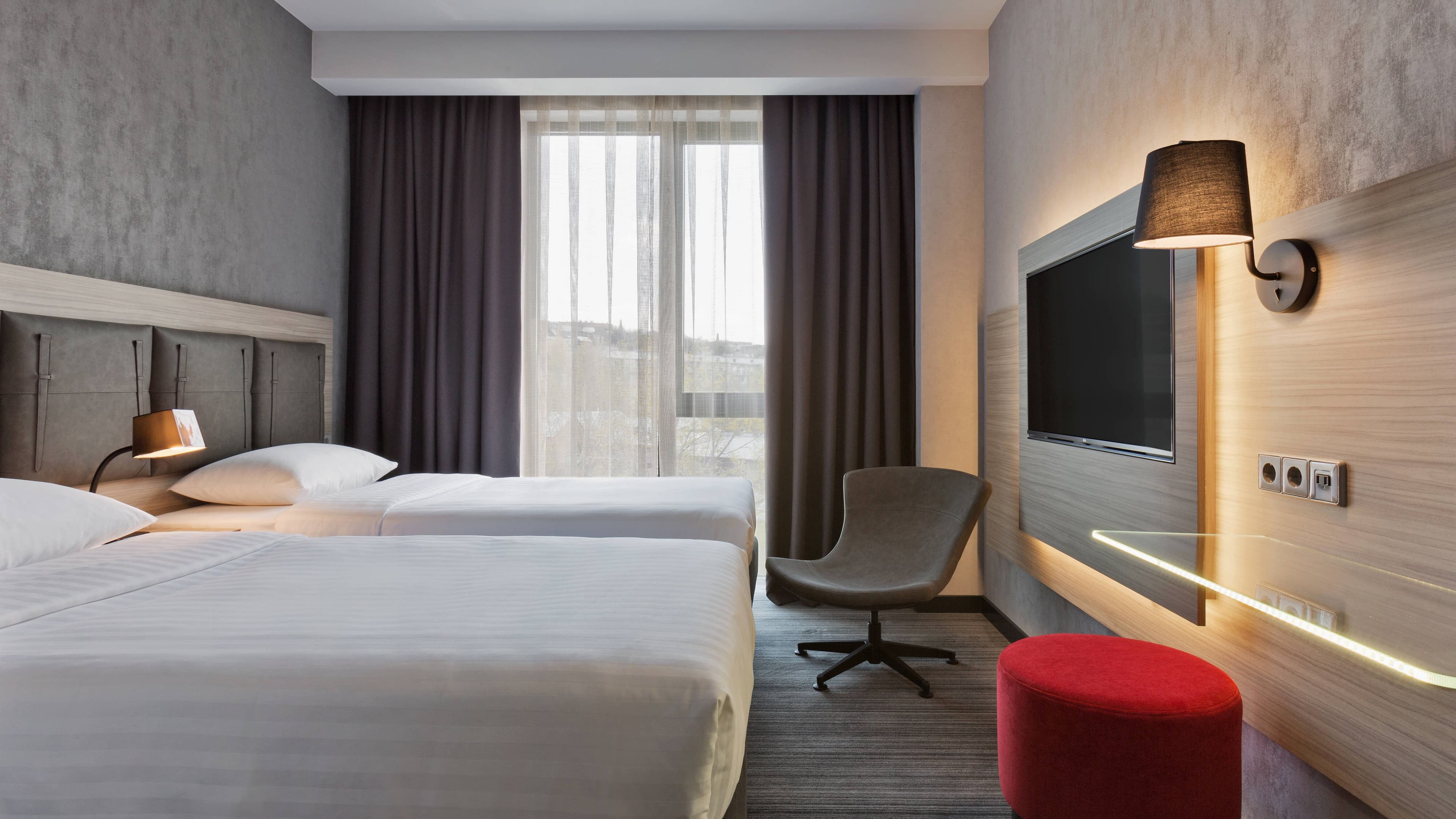 Moxy Twin Sleeper - Image 1