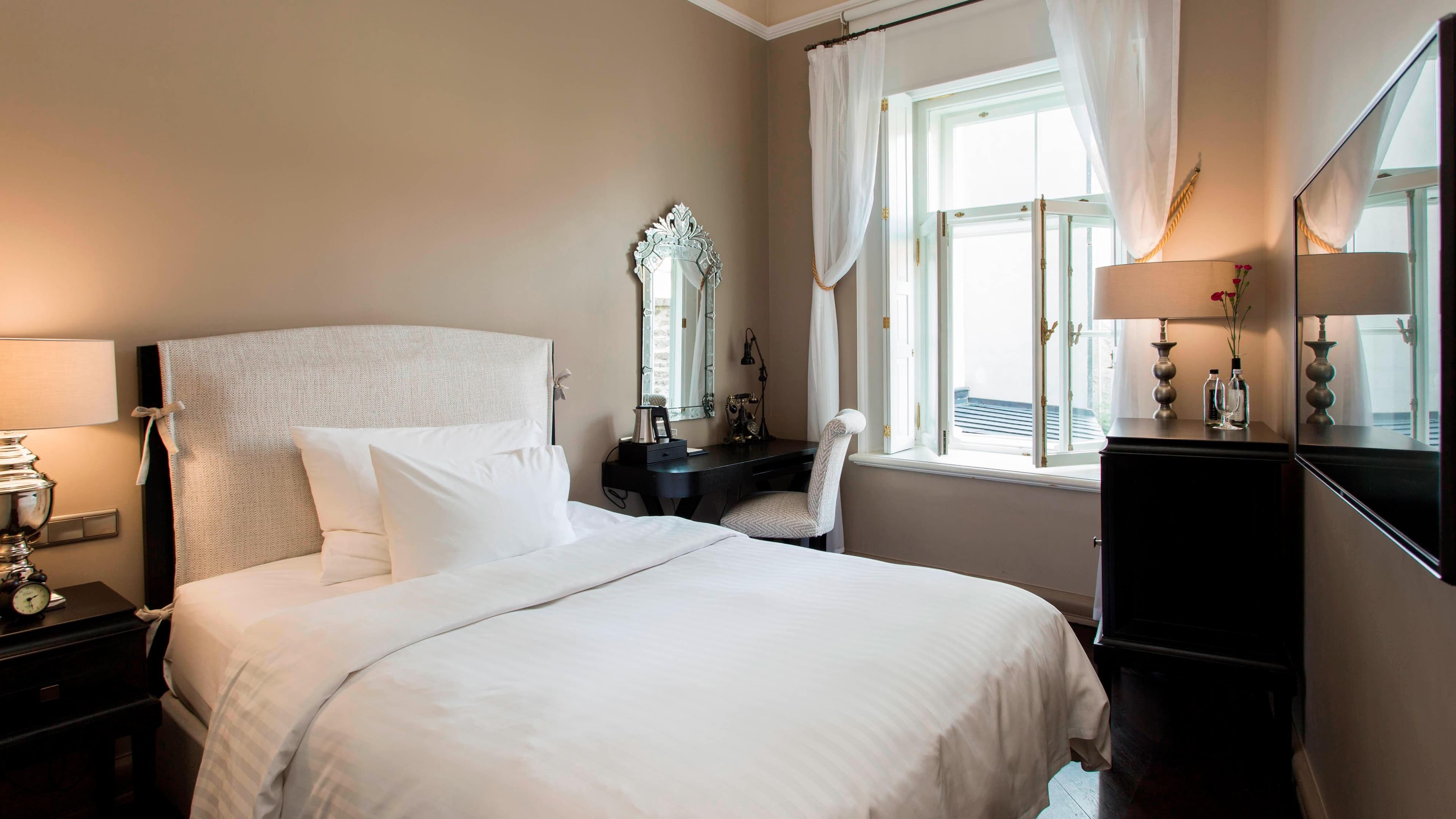Hotel Telegraaf, Autograph Collection — 26