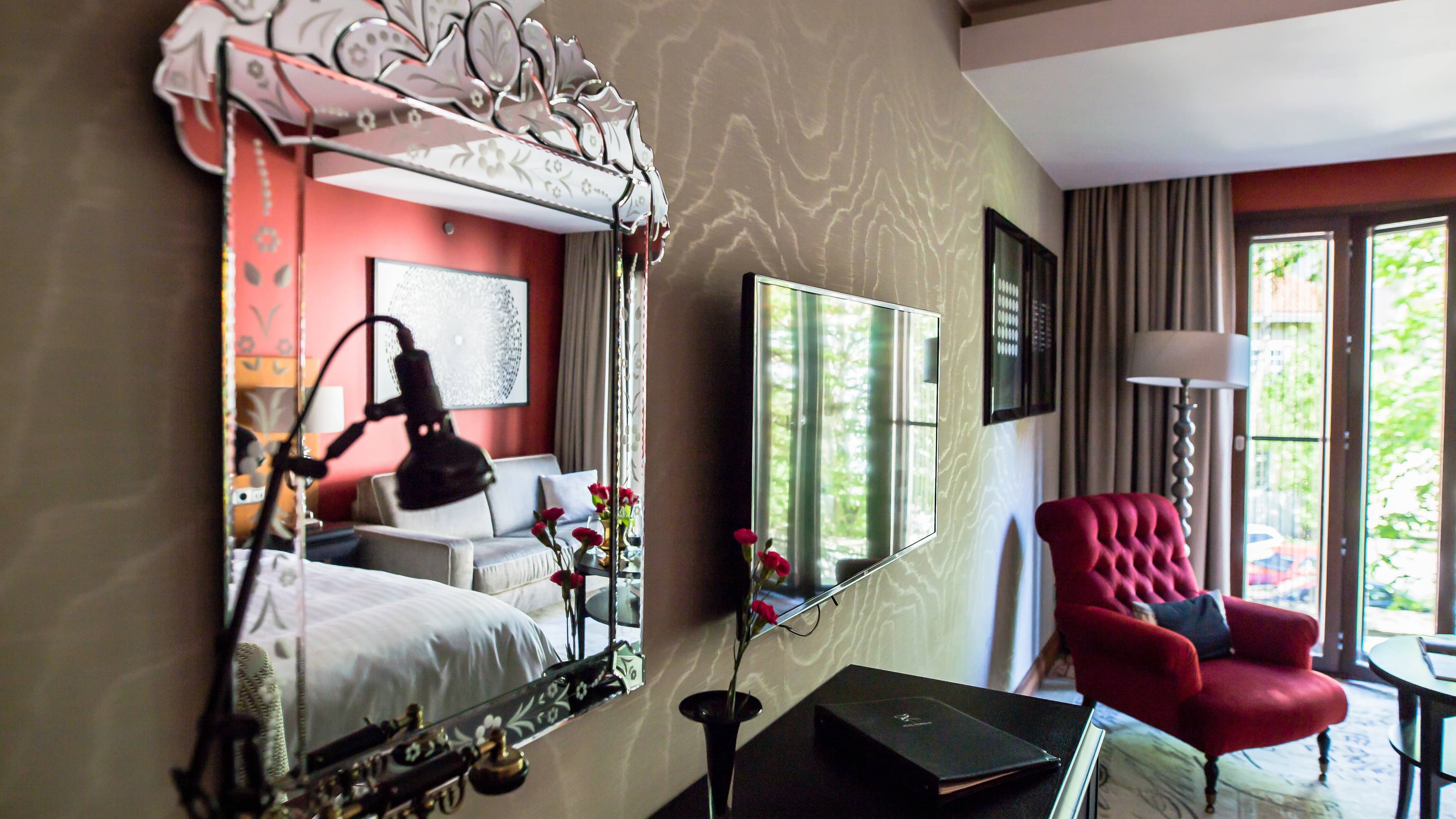 Hotel Telegraaf, Autograph Collection — 11