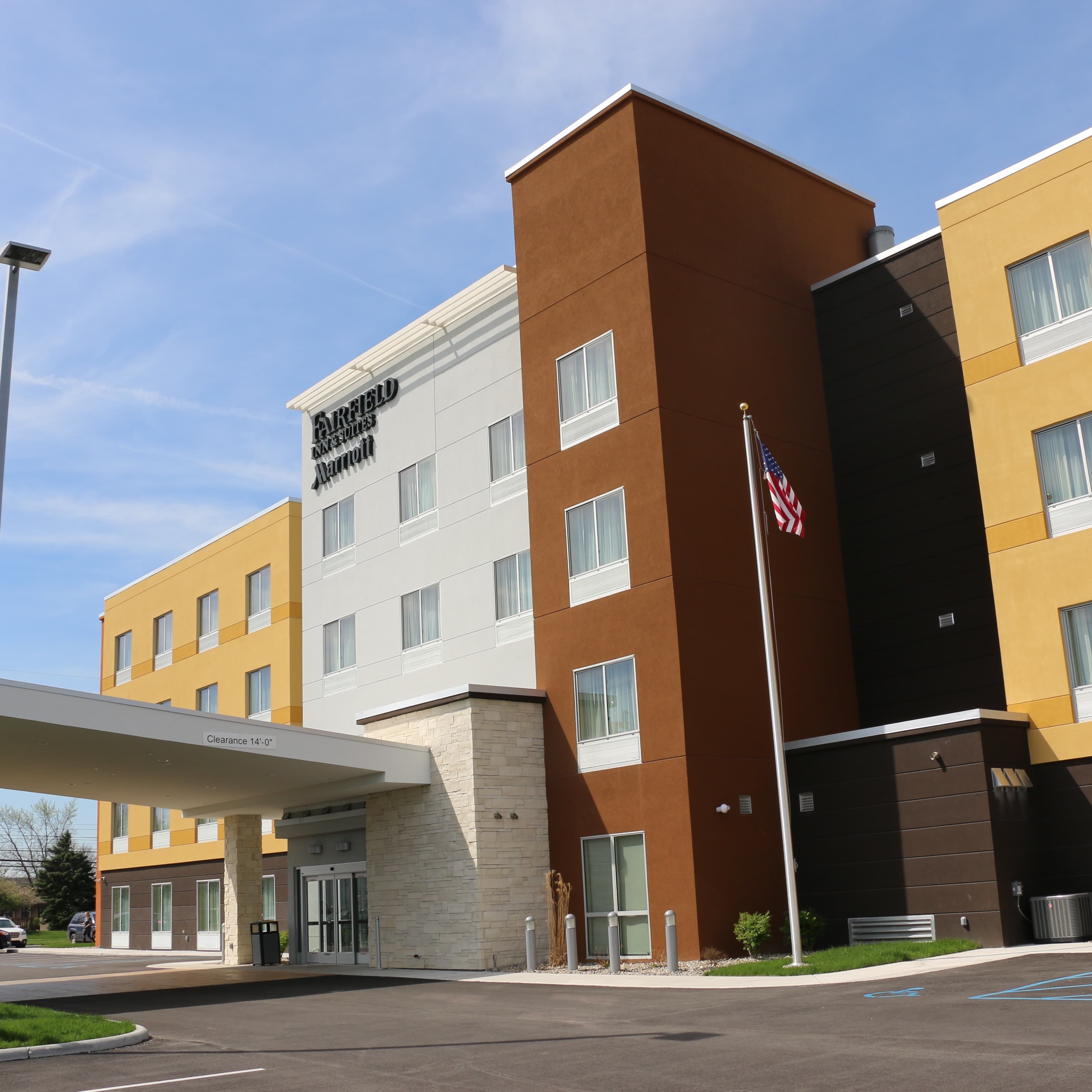 Fairfield Inn & Suites Bowling Green - Image 1