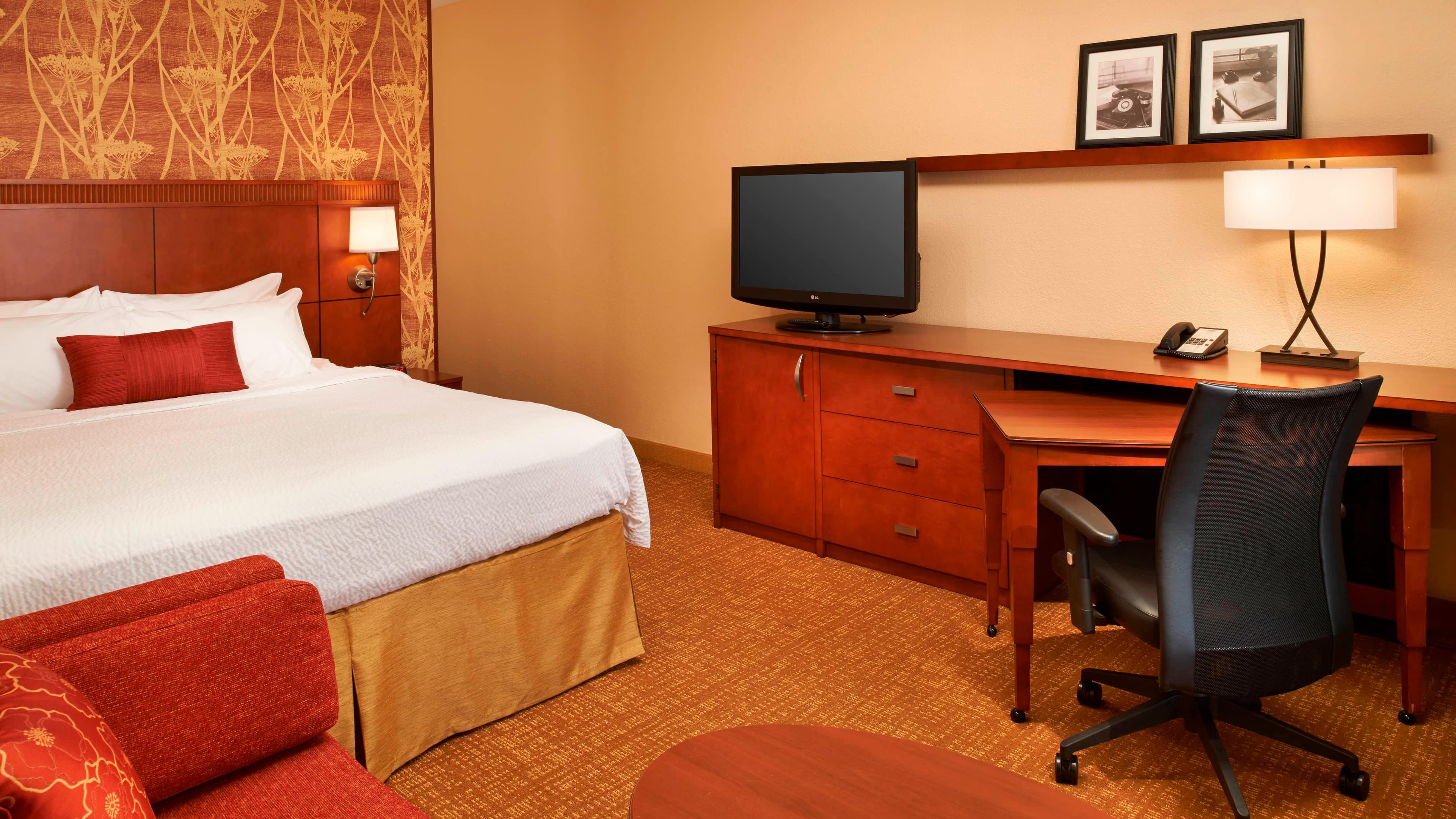 1 King Bed and Sofabed - Image 1