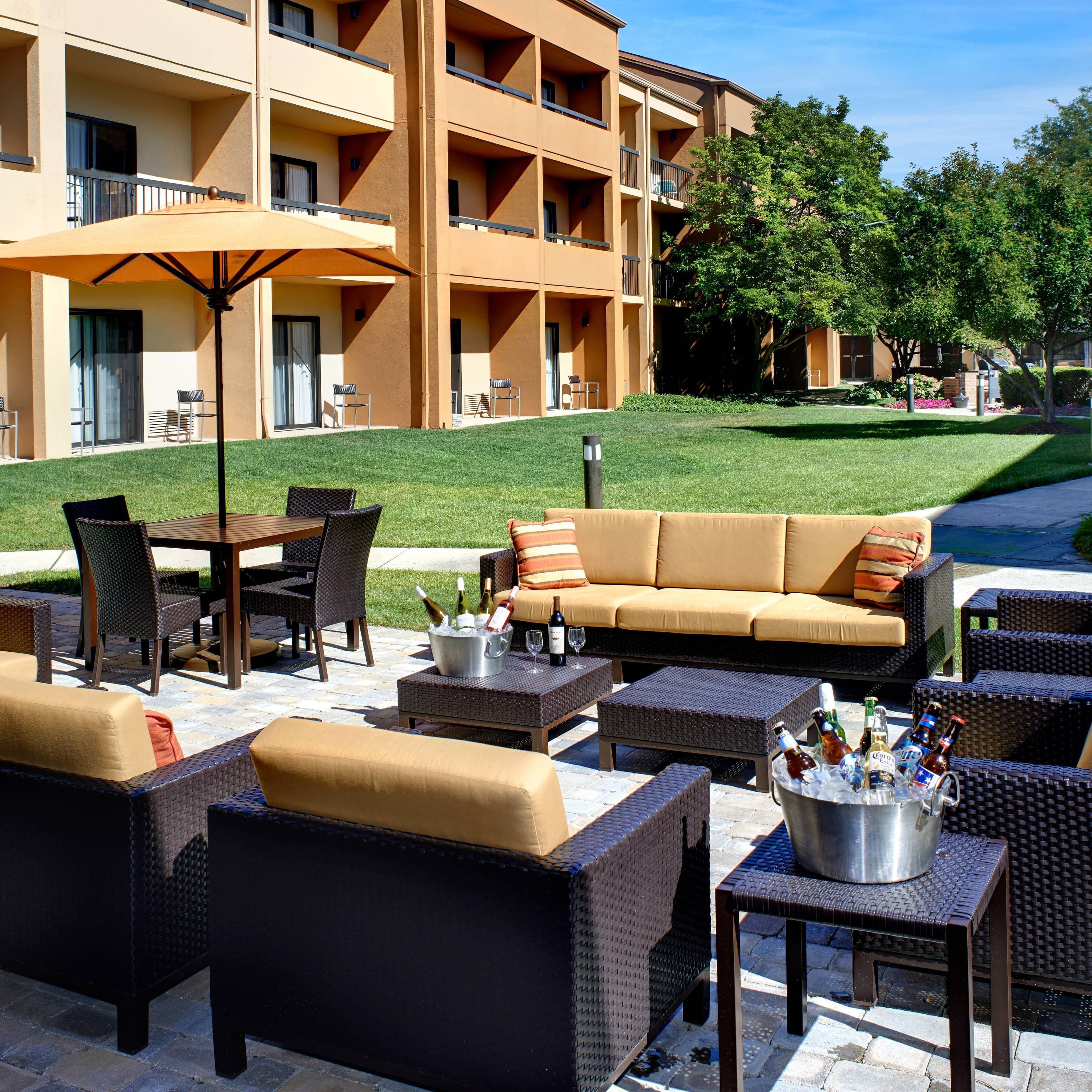 Courtyard Toledo Airport Holland