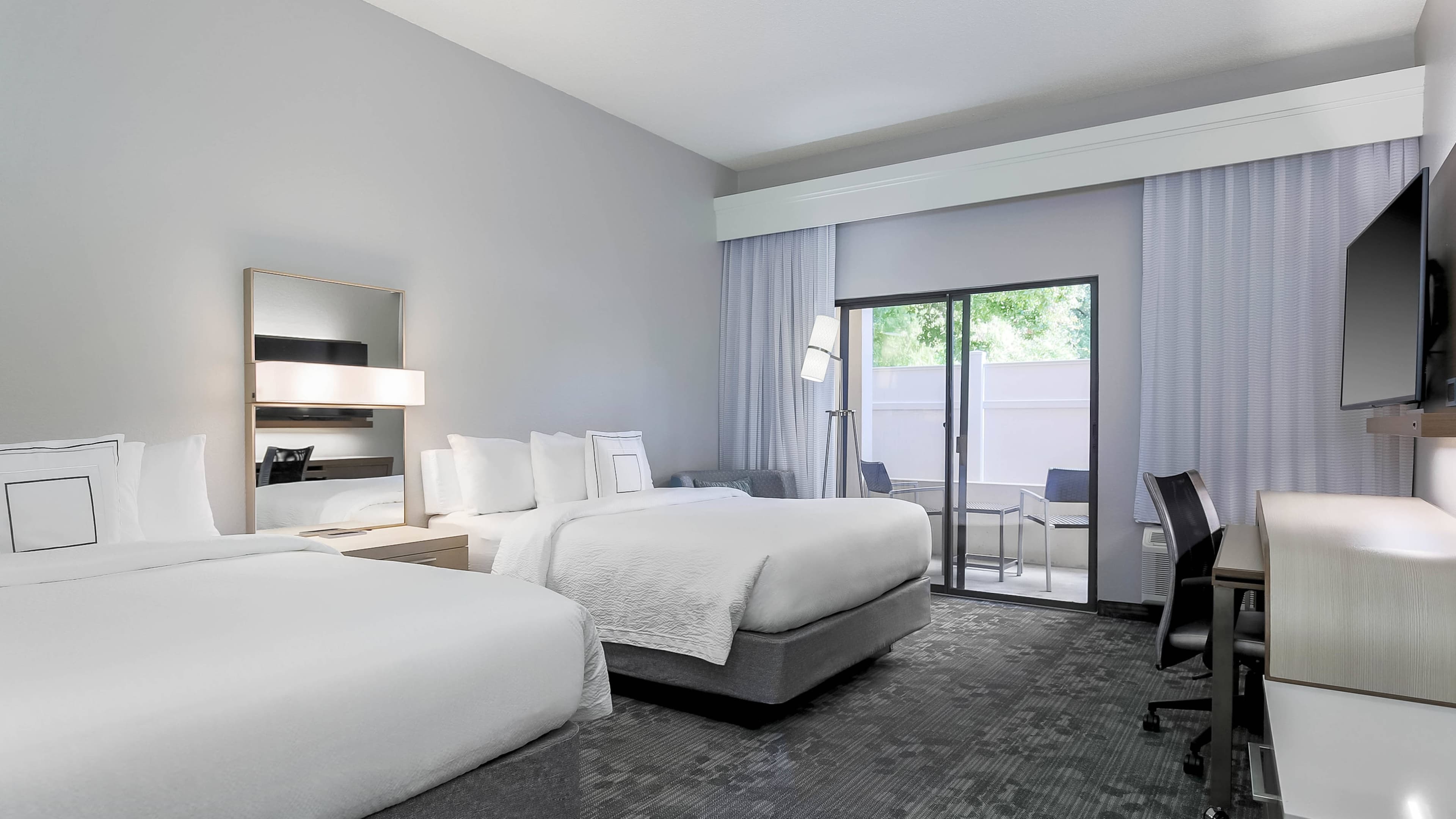 Holiday Inn Express Tampa-Brandon — 2