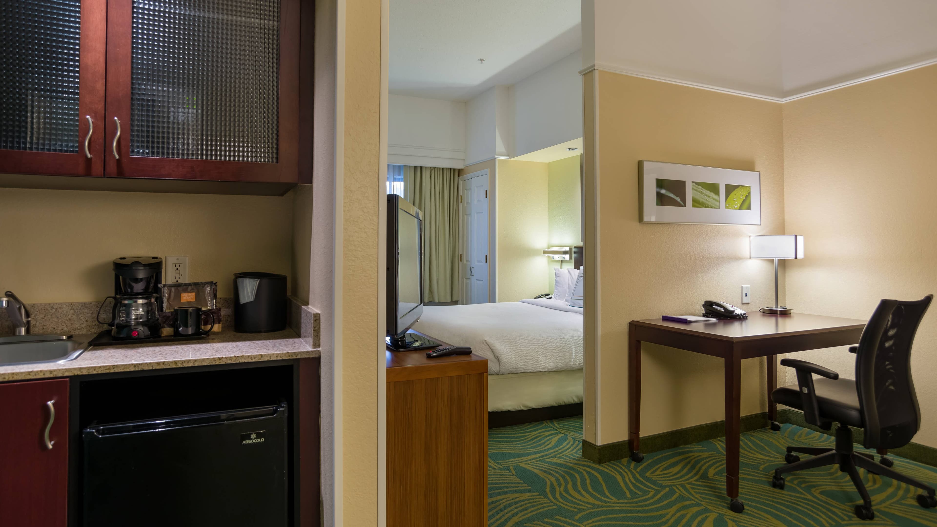 SpringHill Suites St. Petersburg Clearwater - Image 5