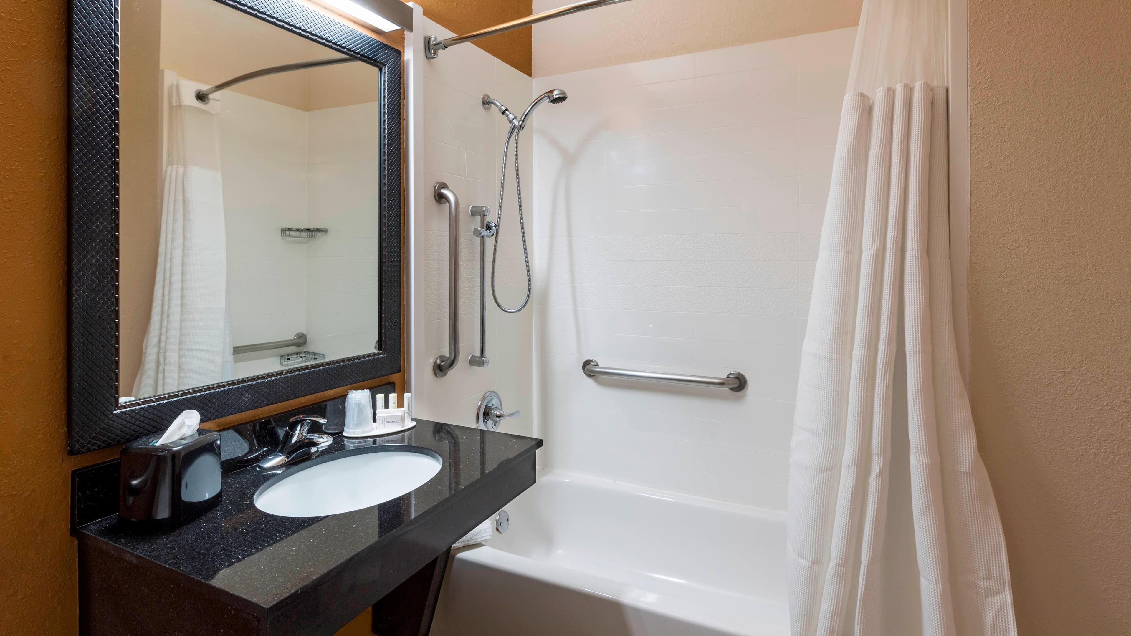 Fairfield Inn & Suites St. Petersburg Clearwater - Image 3
