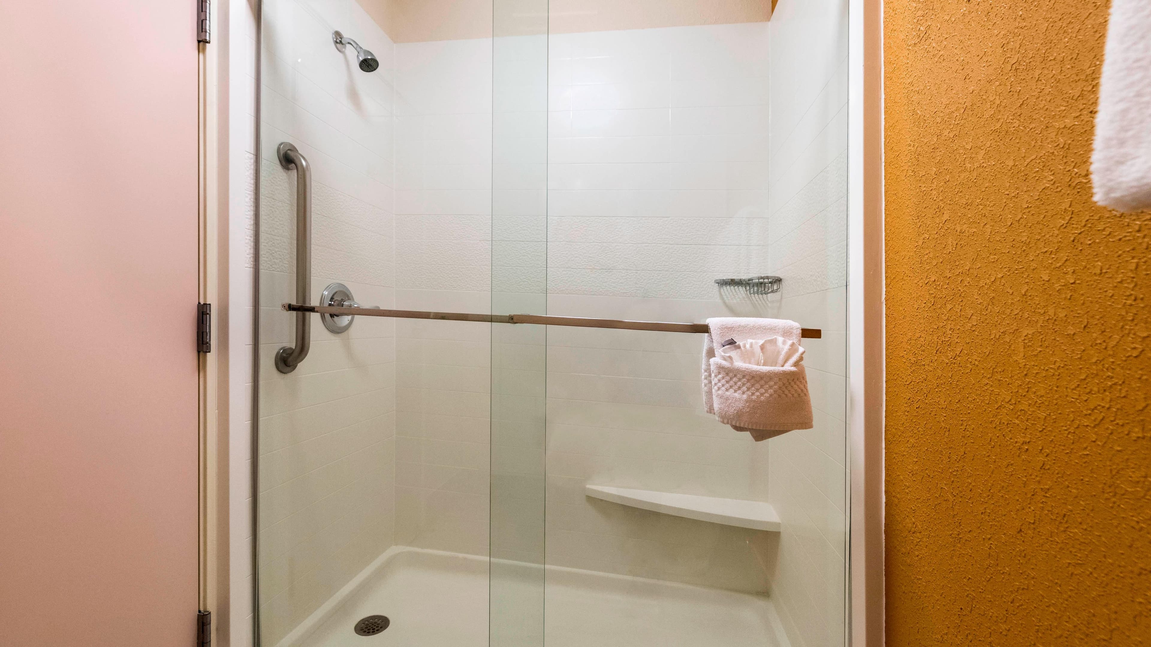 Fairfield Inn & Suites St. Petersburg Clearwater - Image 4