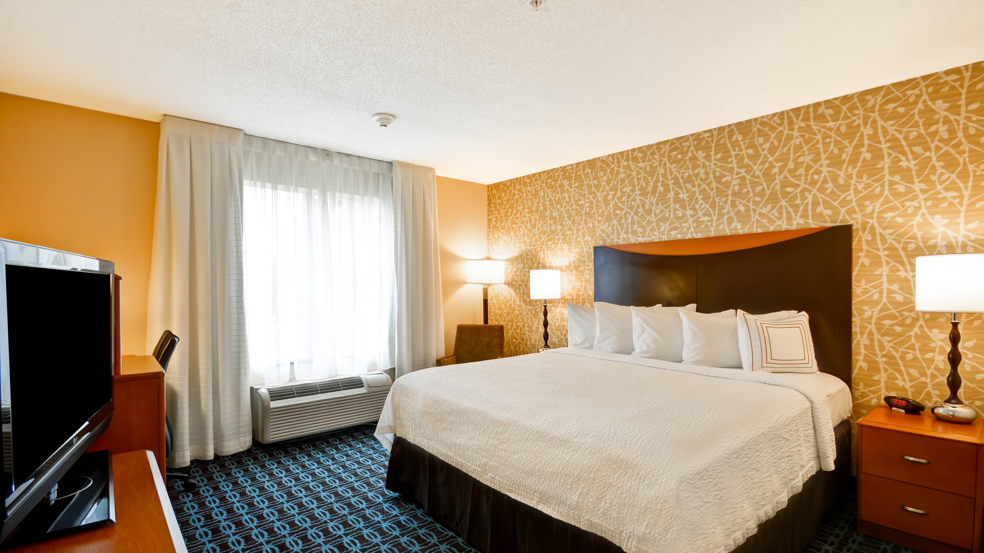 Fairfield Inn & Suites Tampa Fairgrounds/Casino — 9