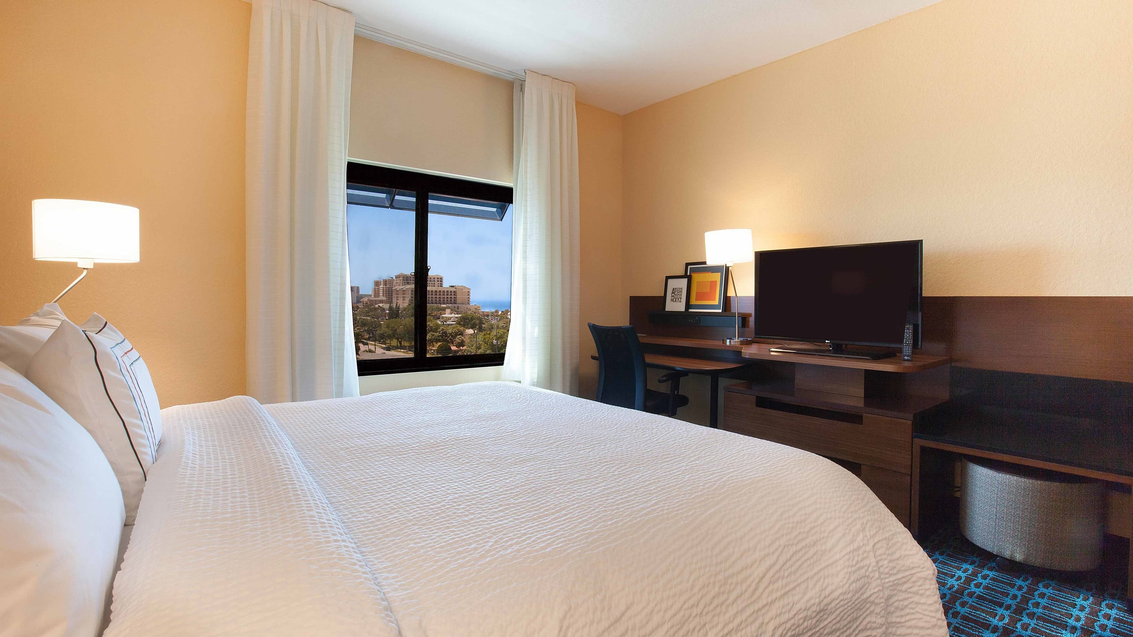 Fairfield Inn & Suites Clearwater Beach - Image 3