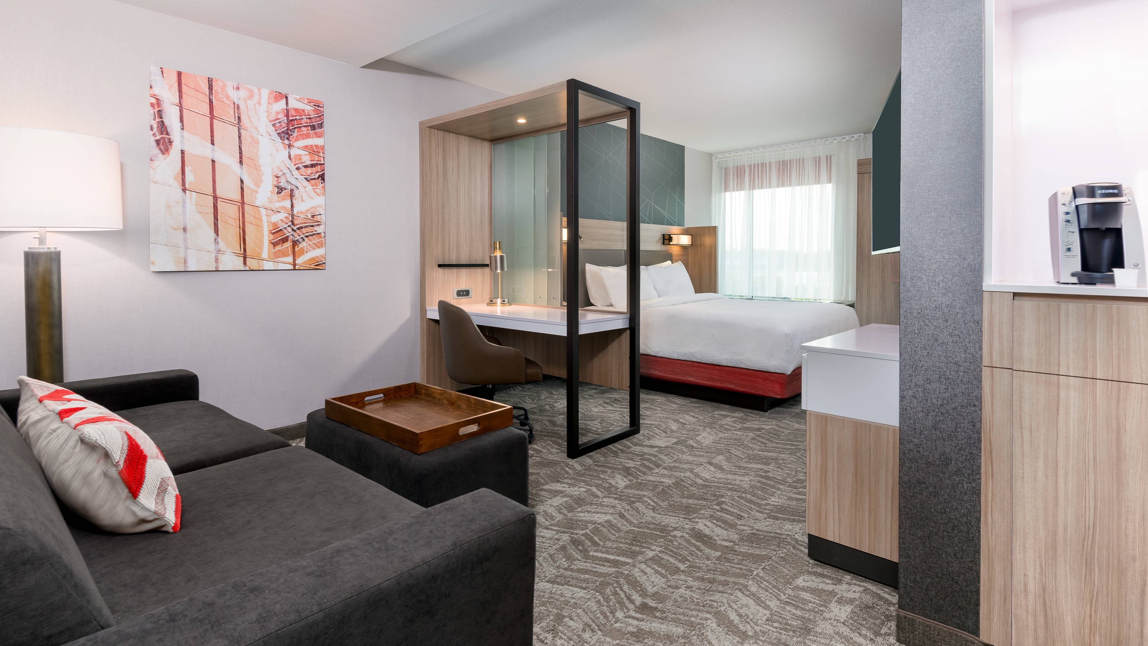 Suite - Image 1