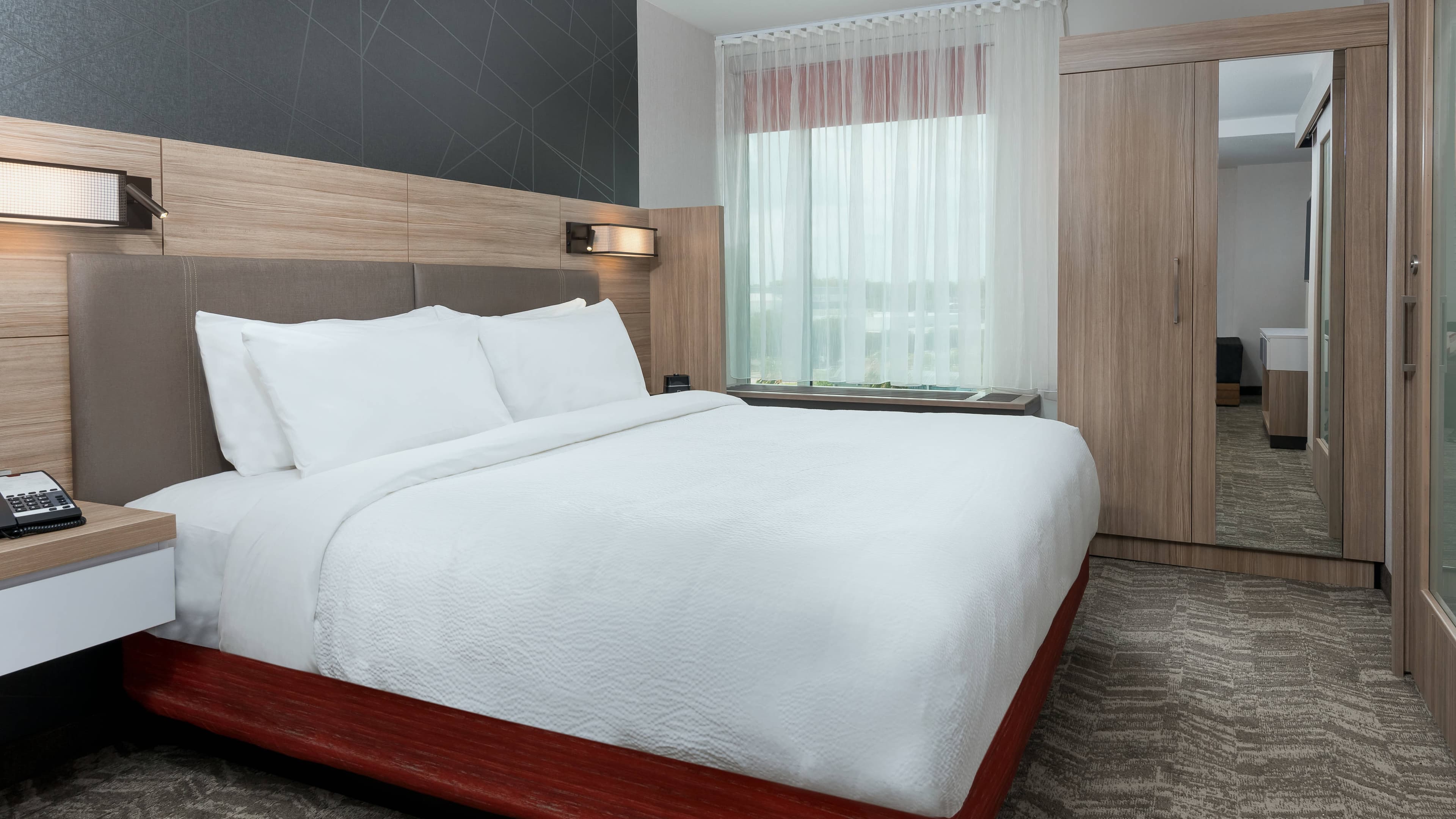 Suite - Image 2