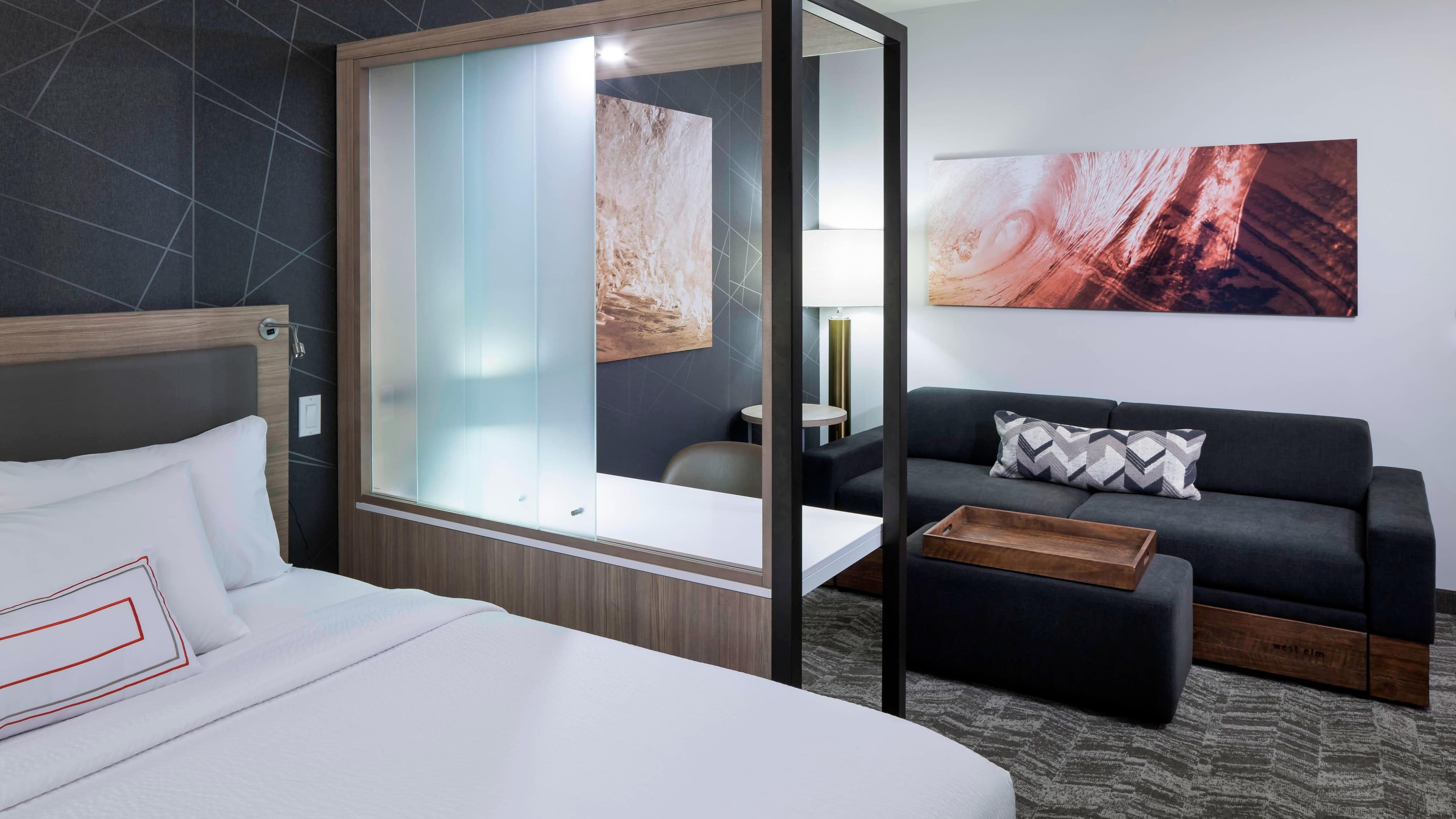 SpringHill Suites Clearwater Beach - Image 2