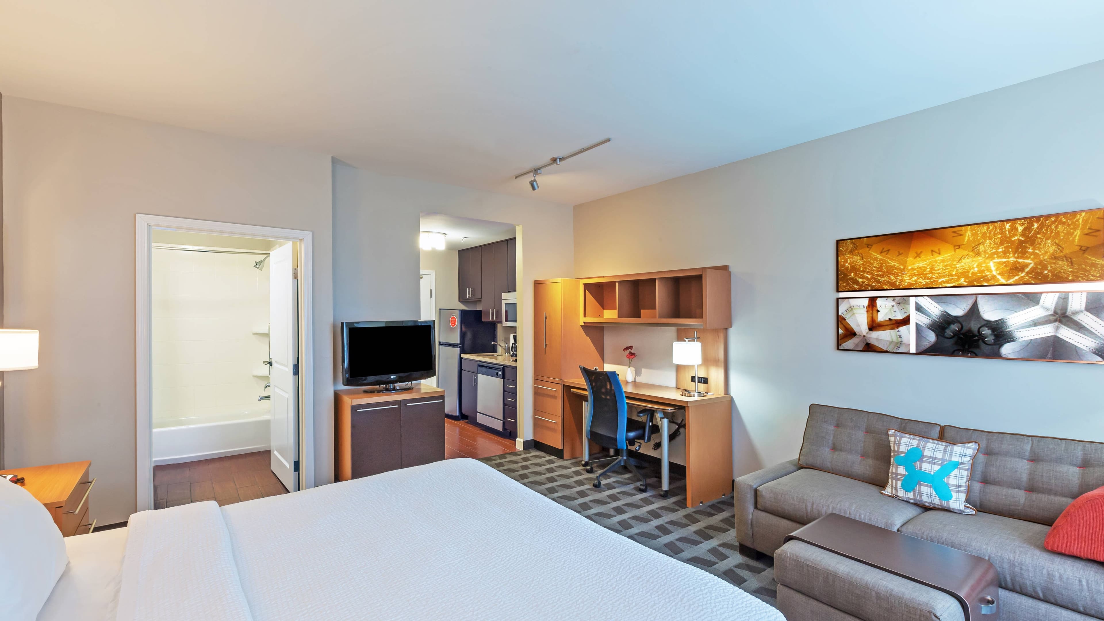 TownePlace Suites Tulsa North/Owasso - Image 2