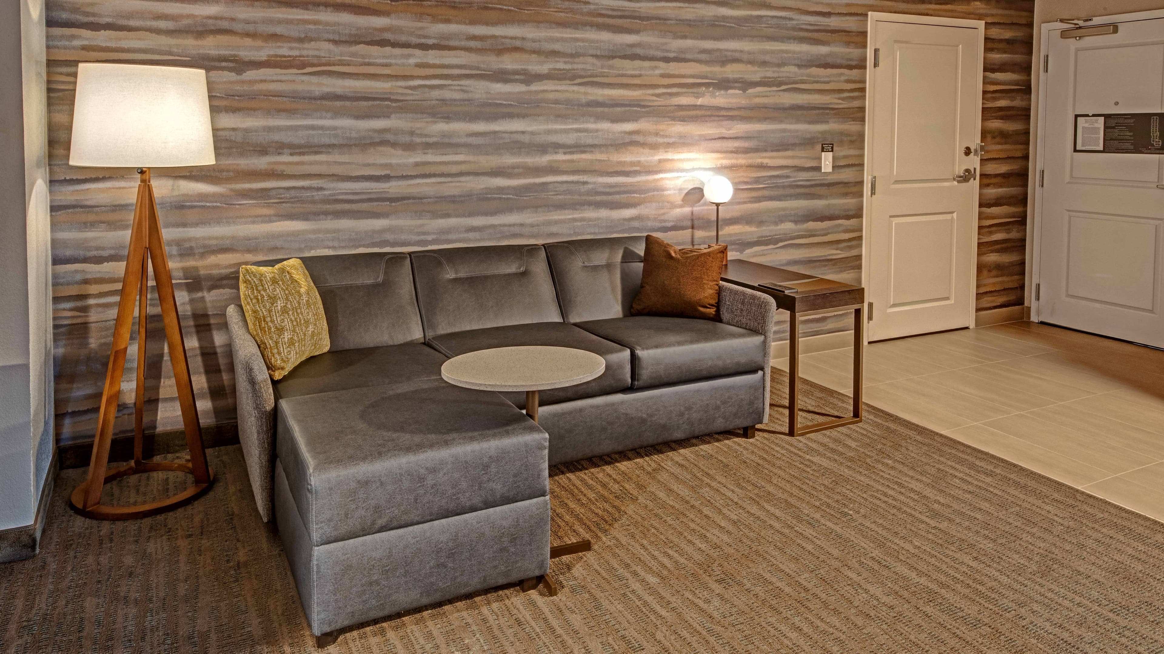 Residence Inn Tulsa Midtown - Image 2