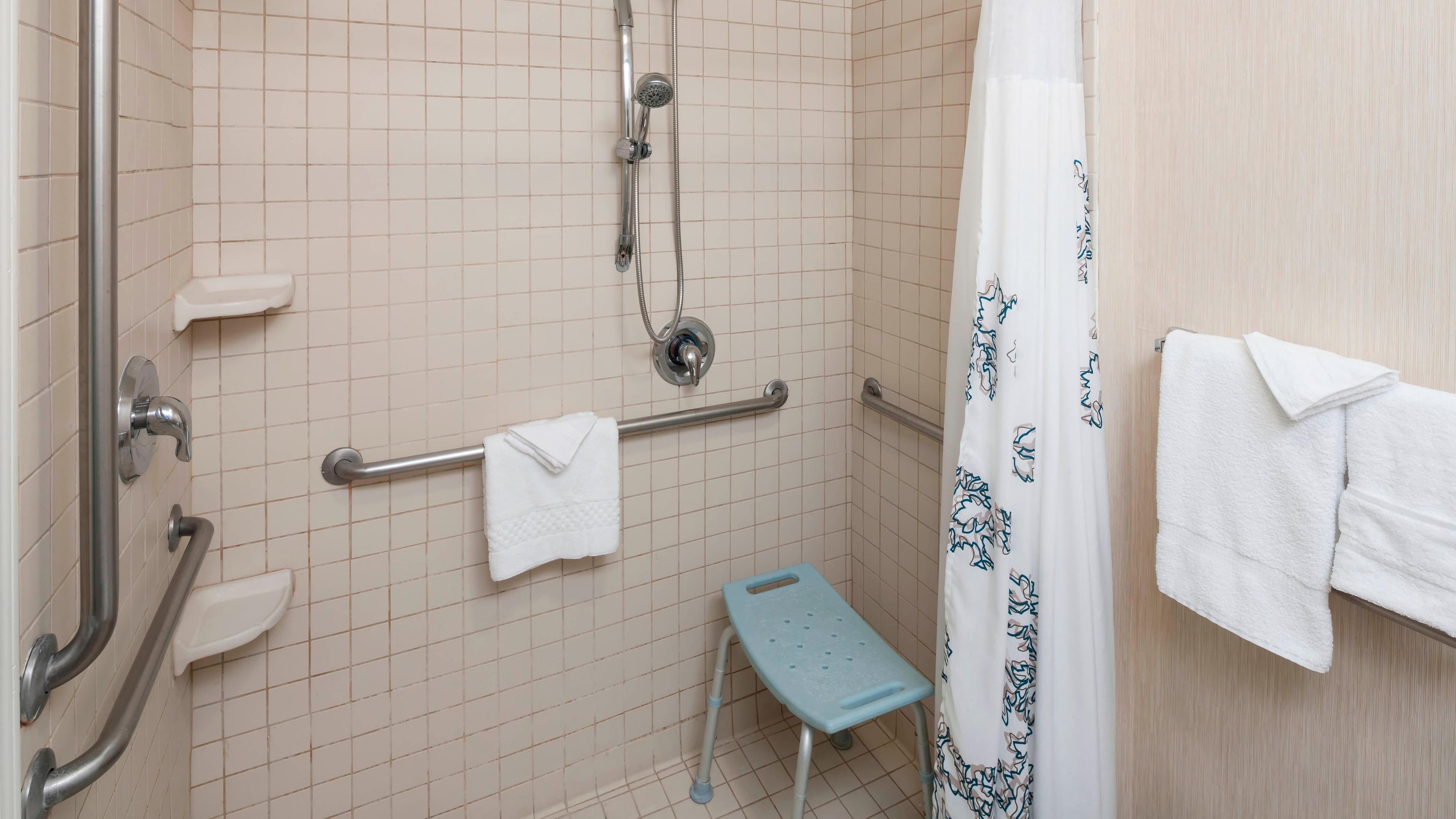 Studio Suite with Patio - Image 6