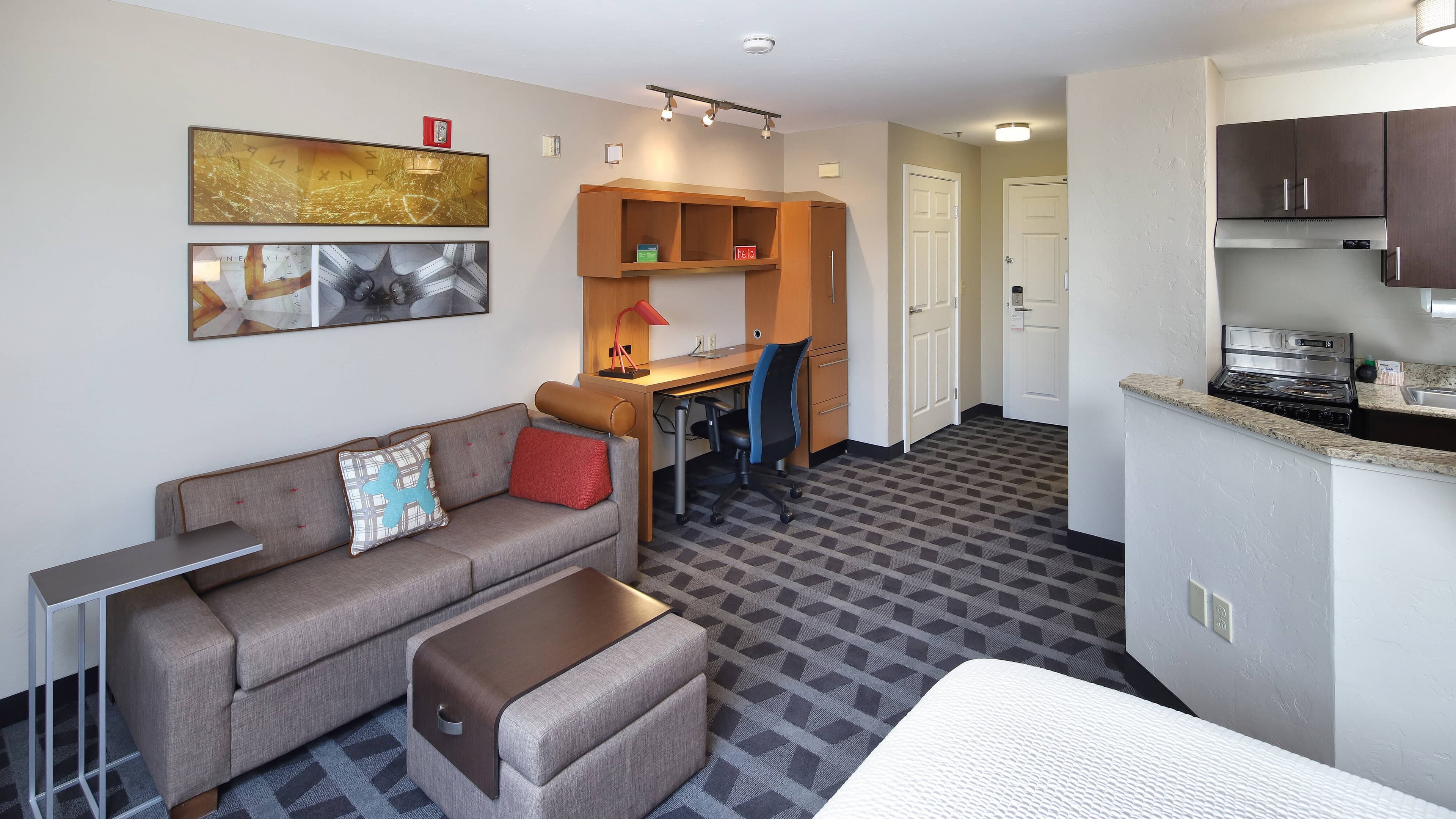 TownePlace Suites Tucson - Image 2