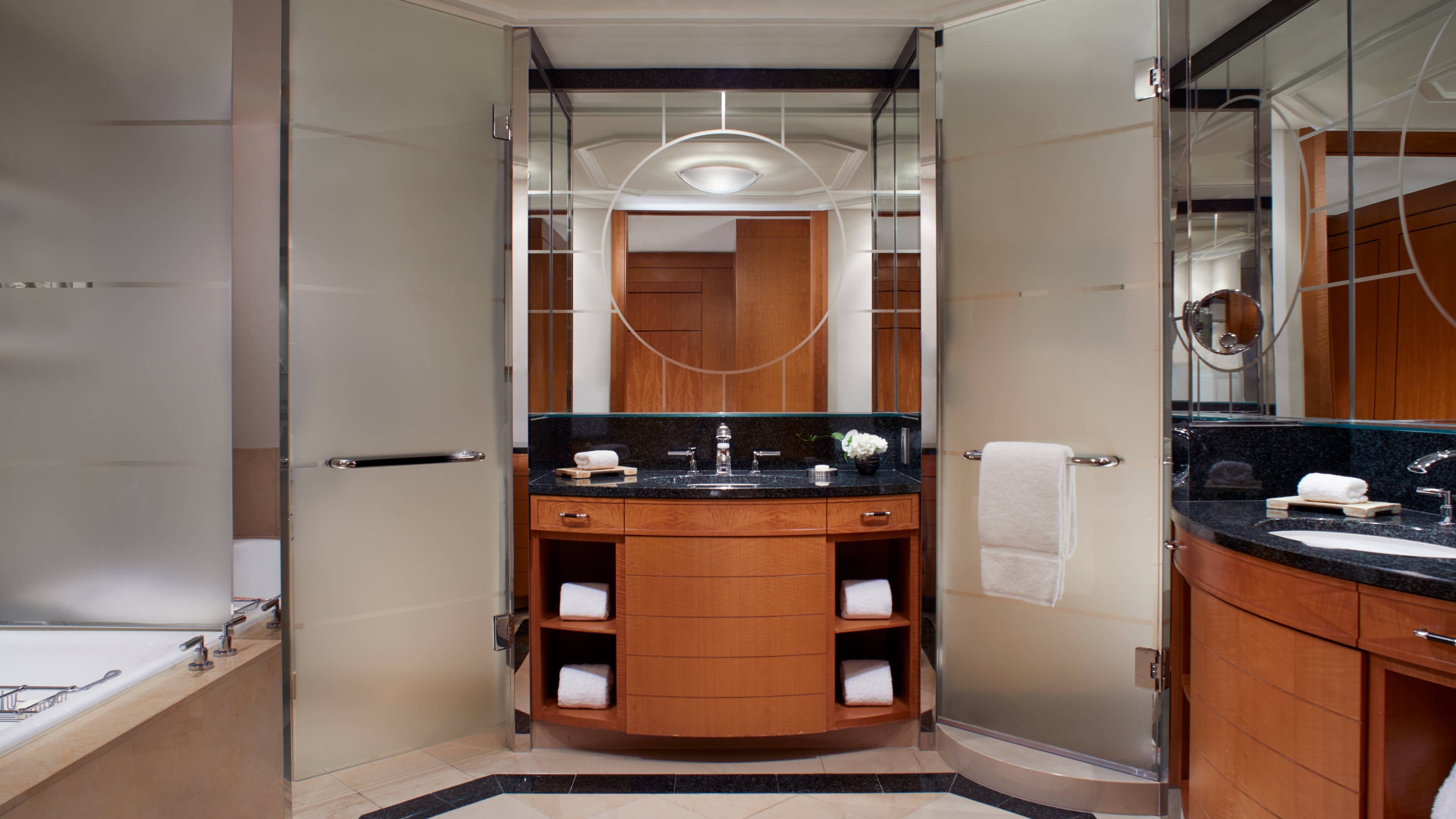 The Ritz-Carlton, Tokyo - Image 5