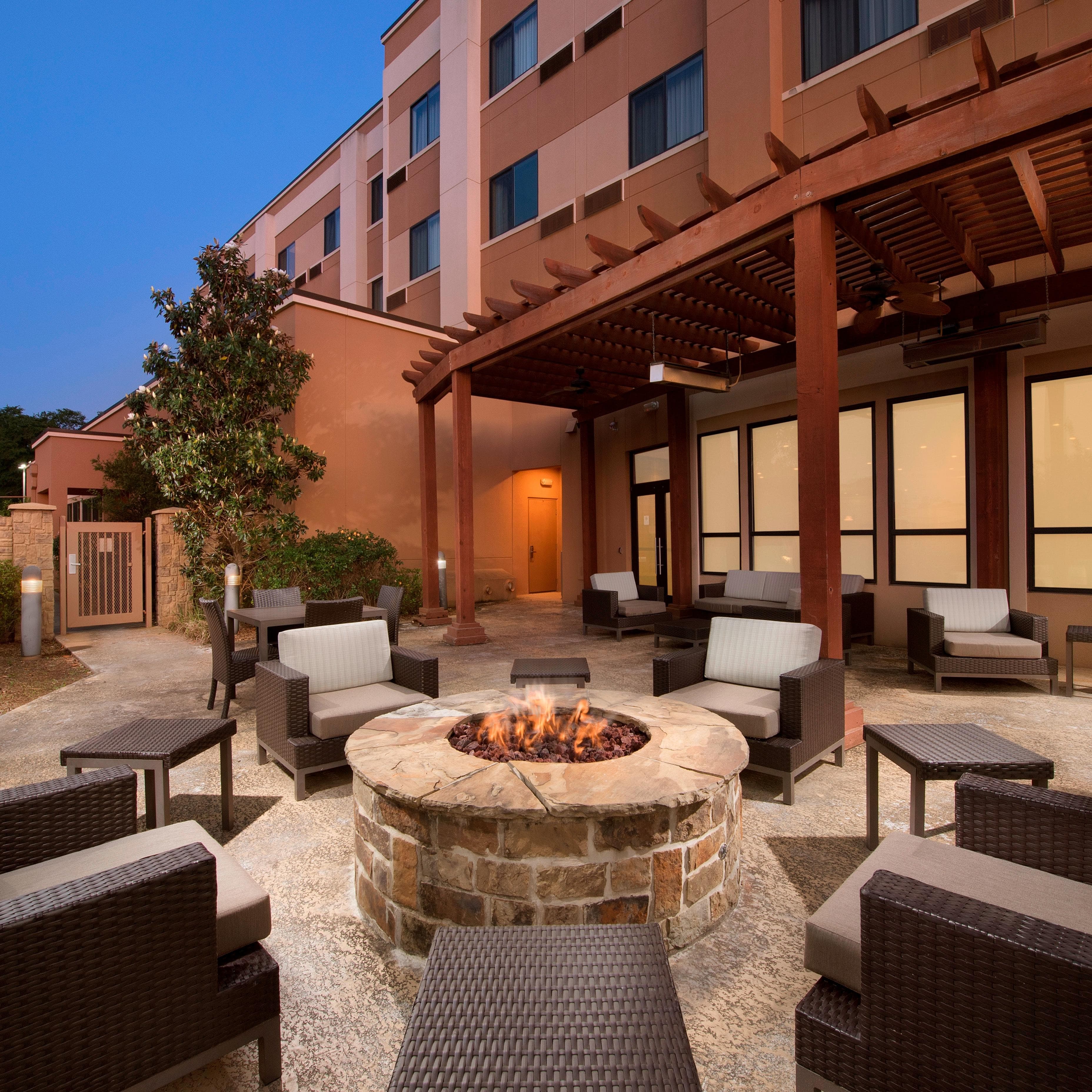 Courtyard Tyler - Image 1