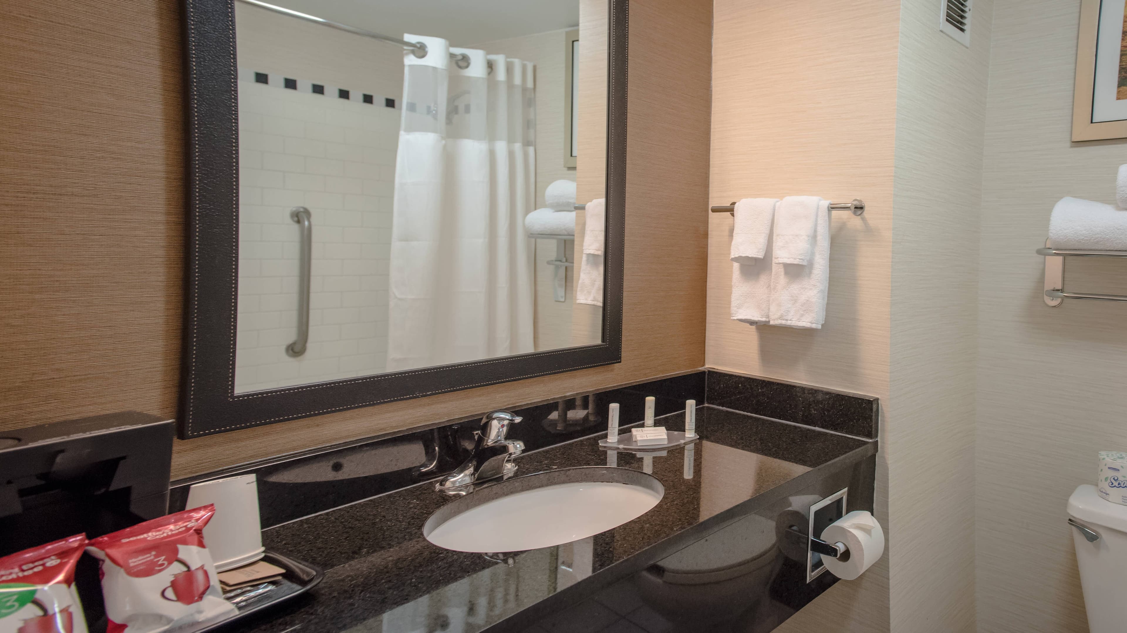 Fairfield Inn & Suites Knoxville/East - Image 3