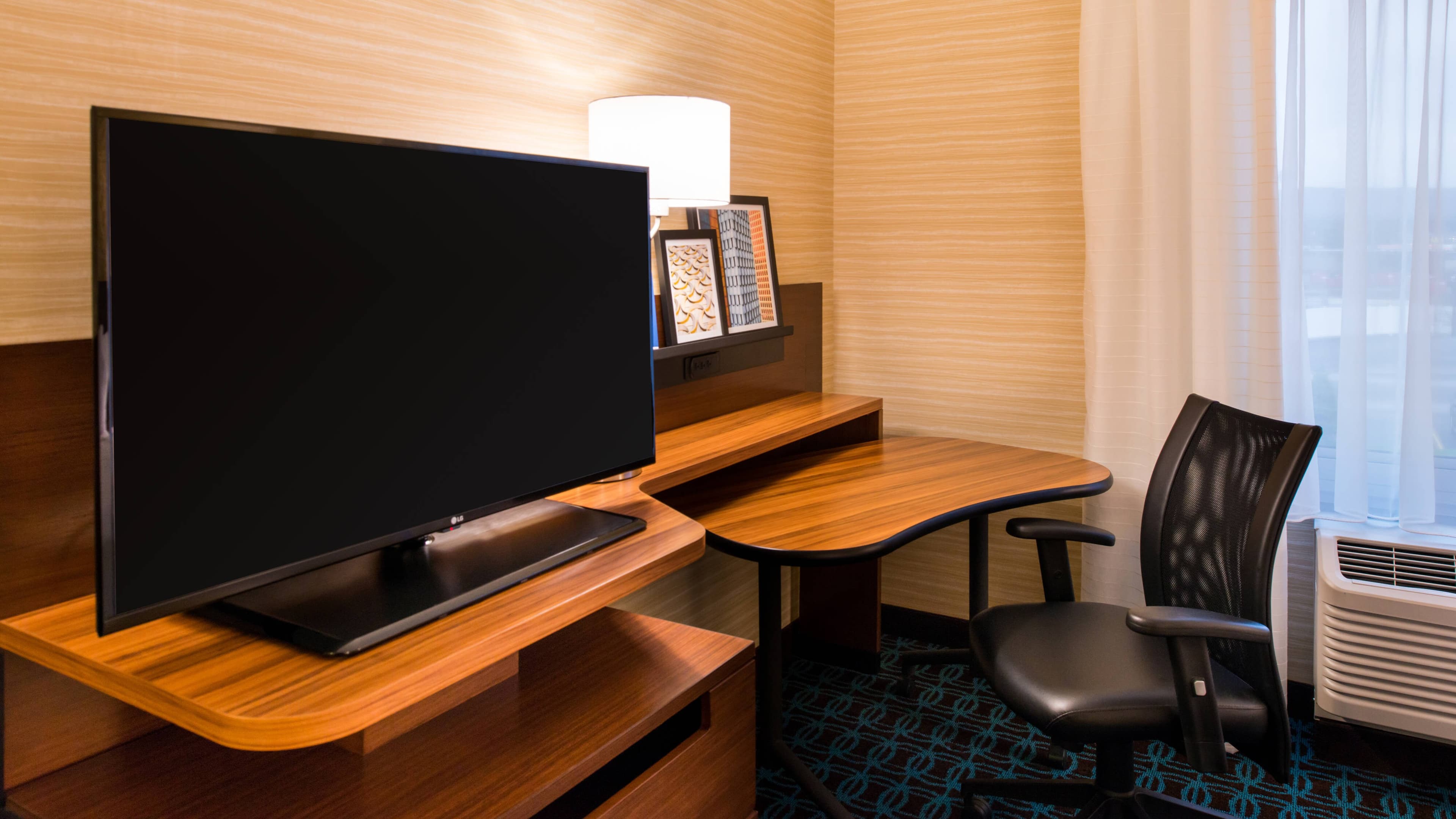 Fairfield Inn & Suites Utica - Image 3