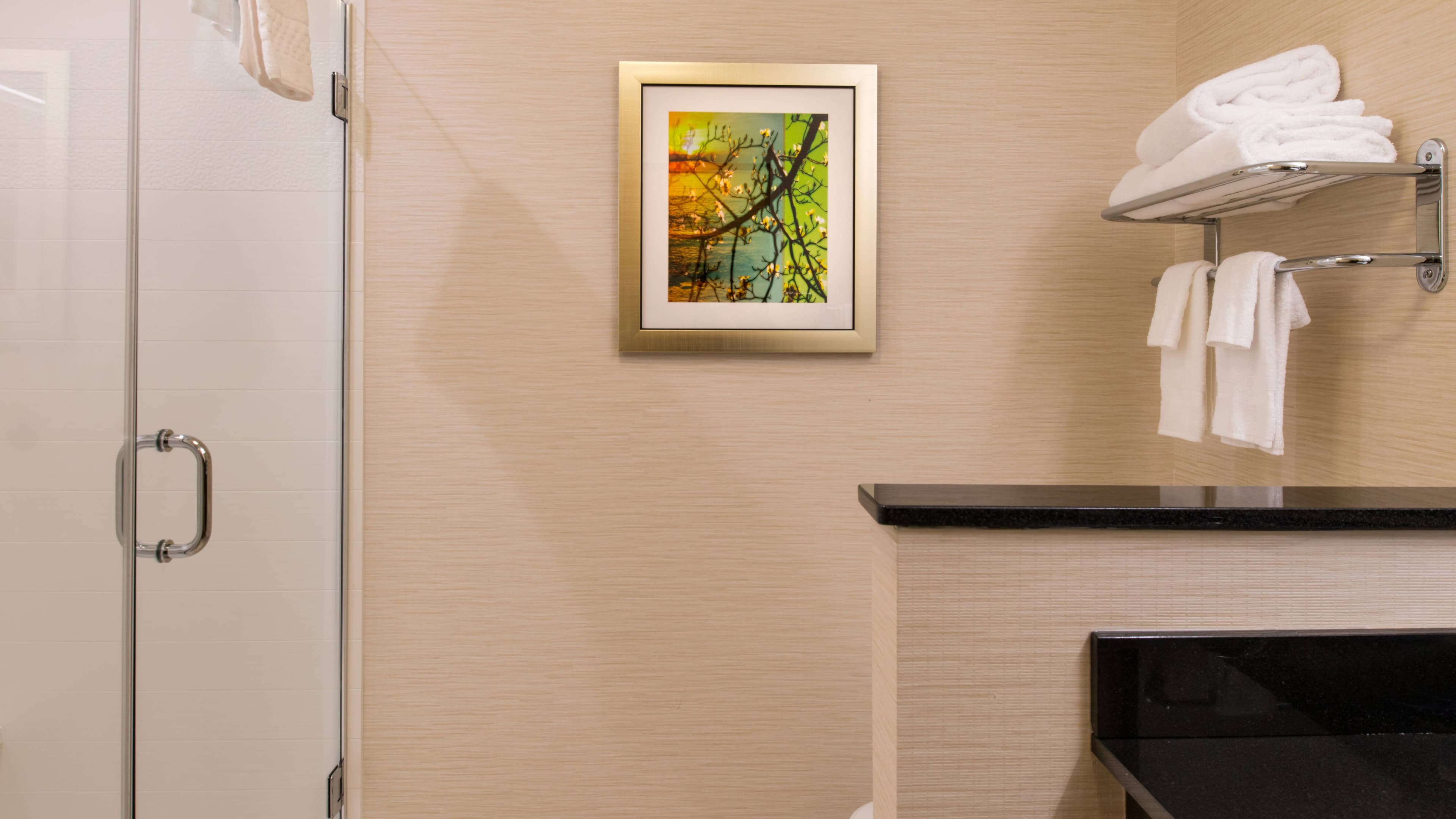 Fairfield Inn & Suites Utica - Image 5