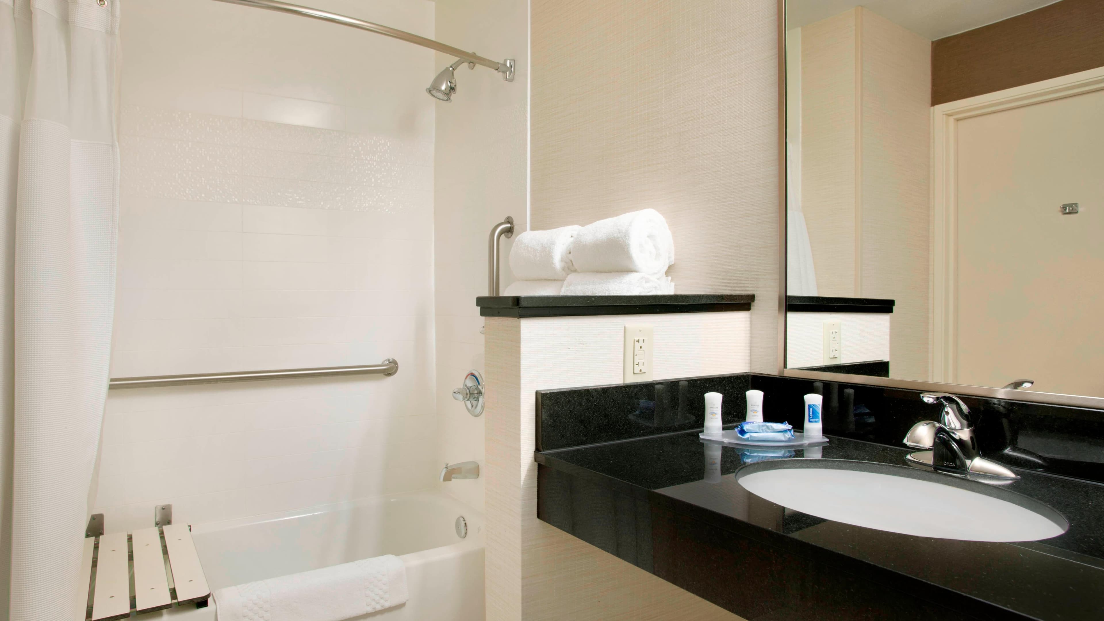 Fairfield Inn & Suites Quincy - Image 3