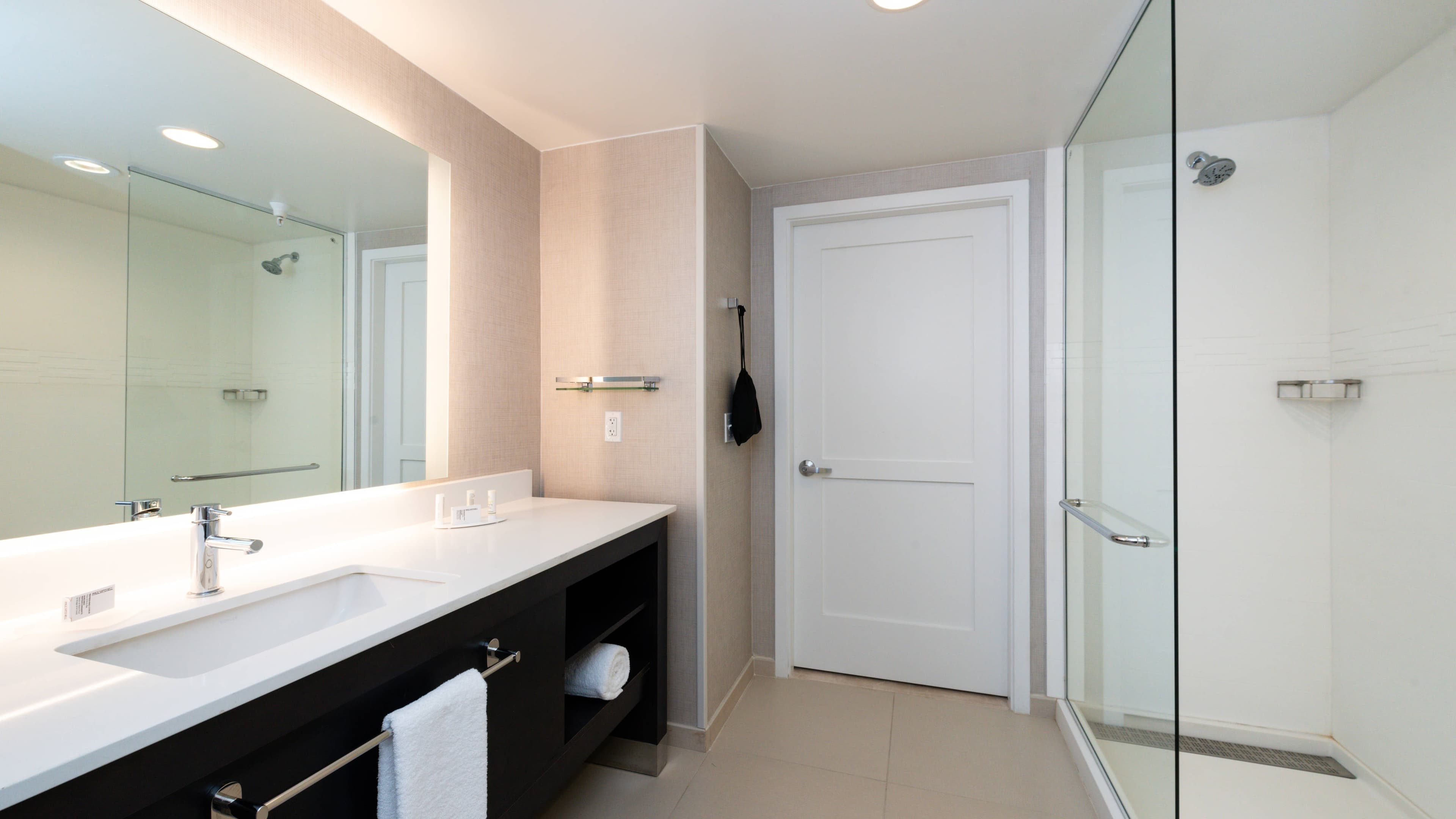 Residence Inn Visalia - Image 5