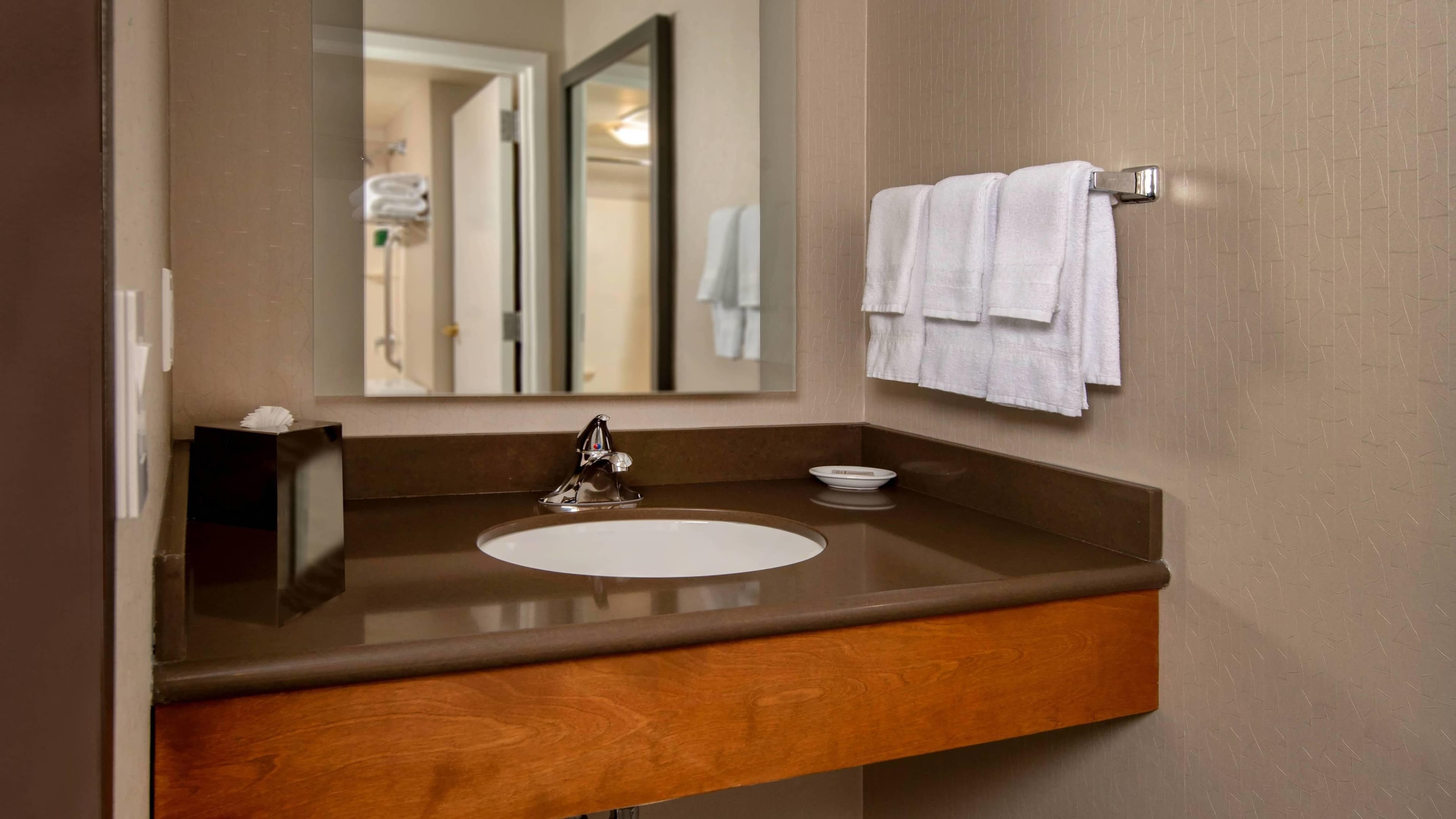SpringHill Suites Centreville Chantilly - Image 5