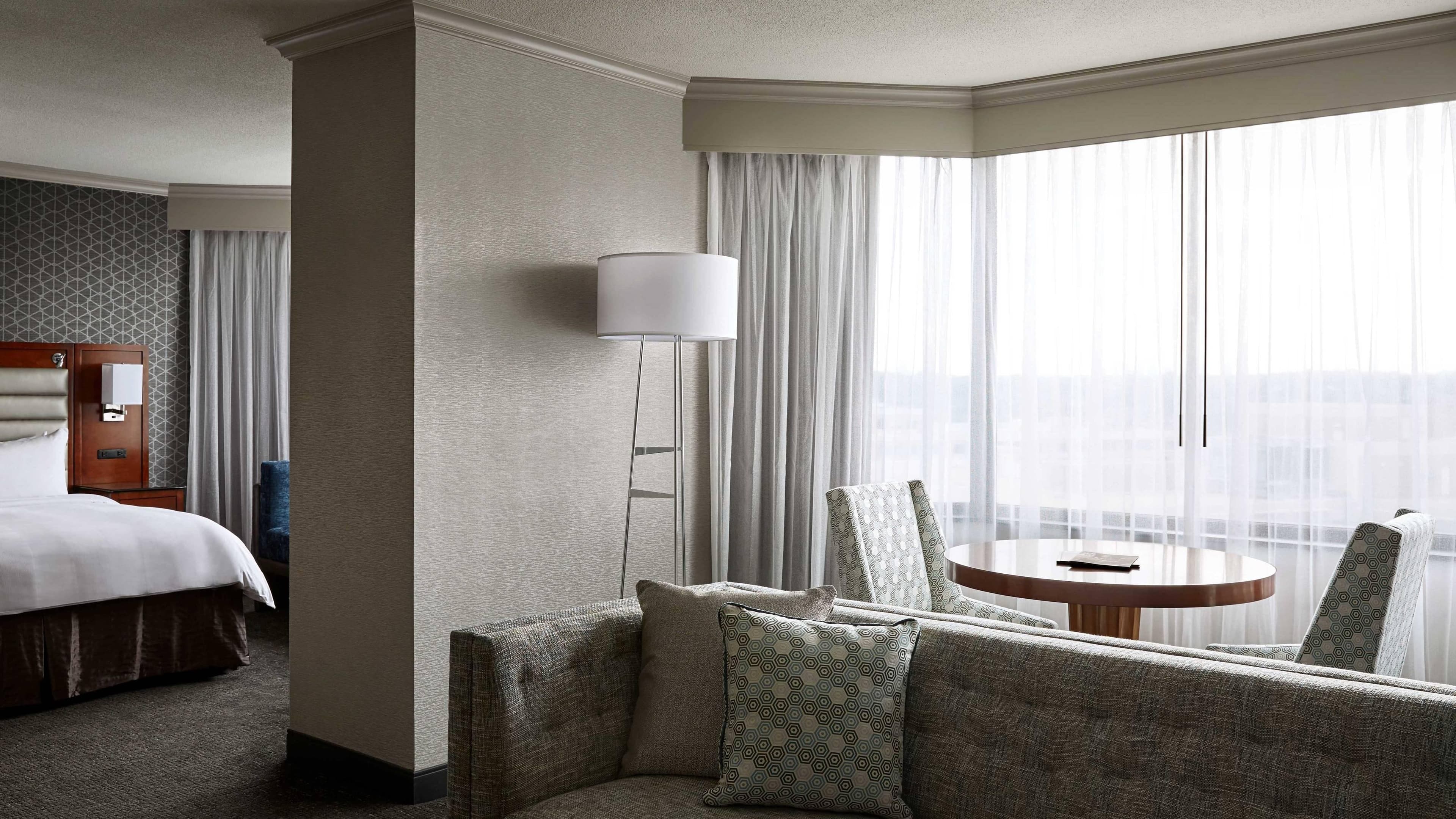Crystal Gateway Marriott - Image 2