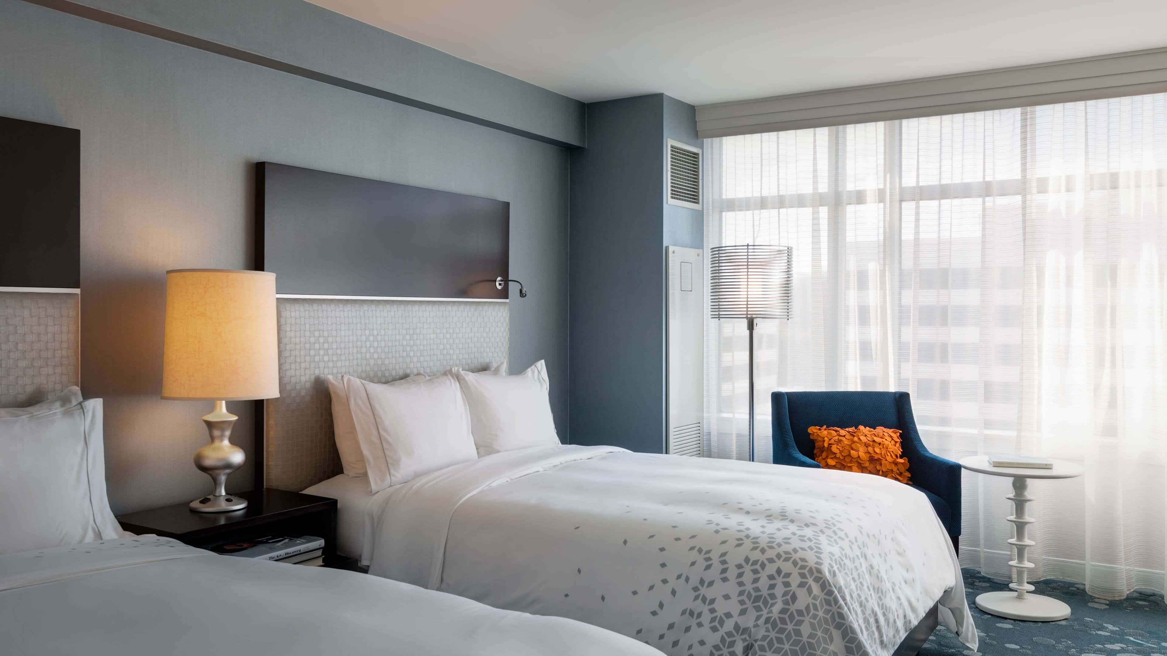 Renaissance Arlington Capital View Hotel — 7