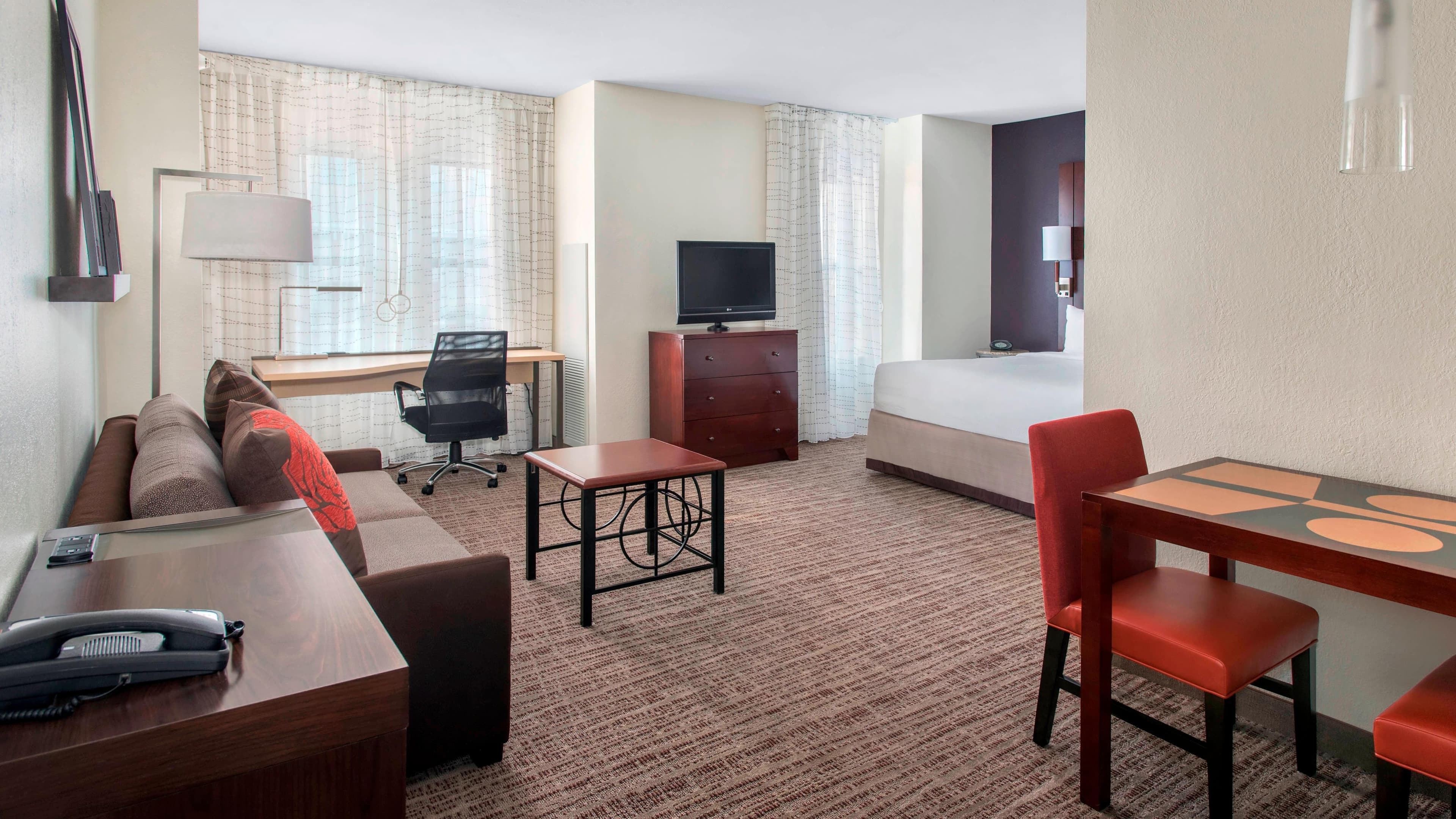 Residence Inn Alexandria Old Town South at Carlyle - Image 3