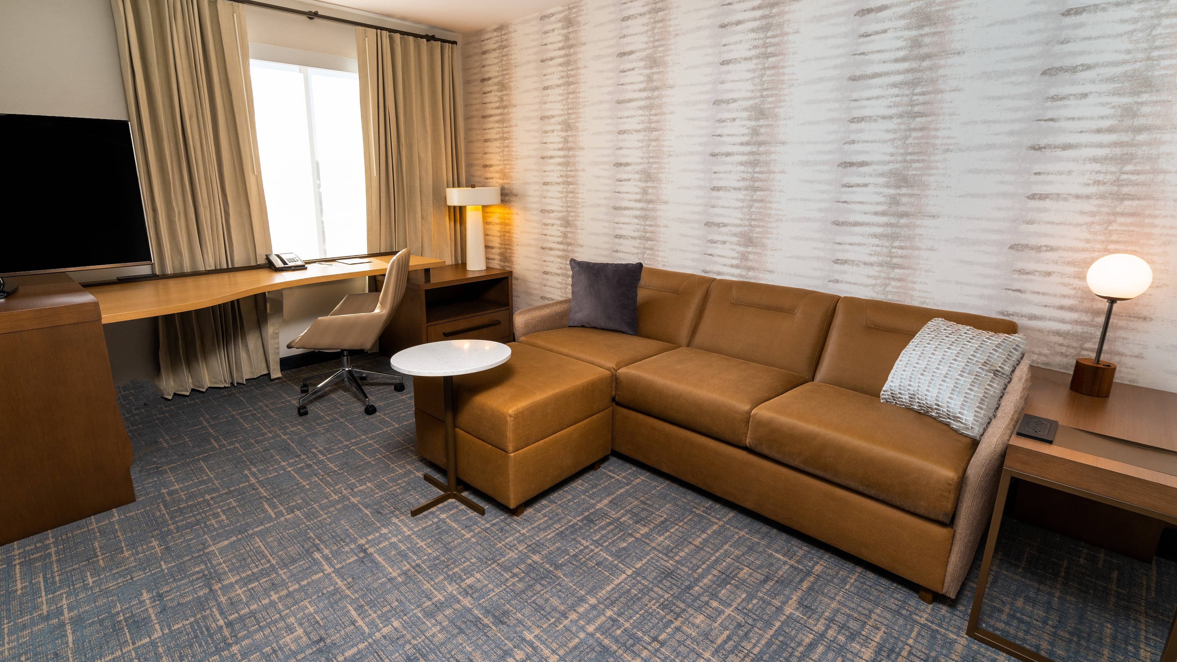 Studio Suite - Image 2