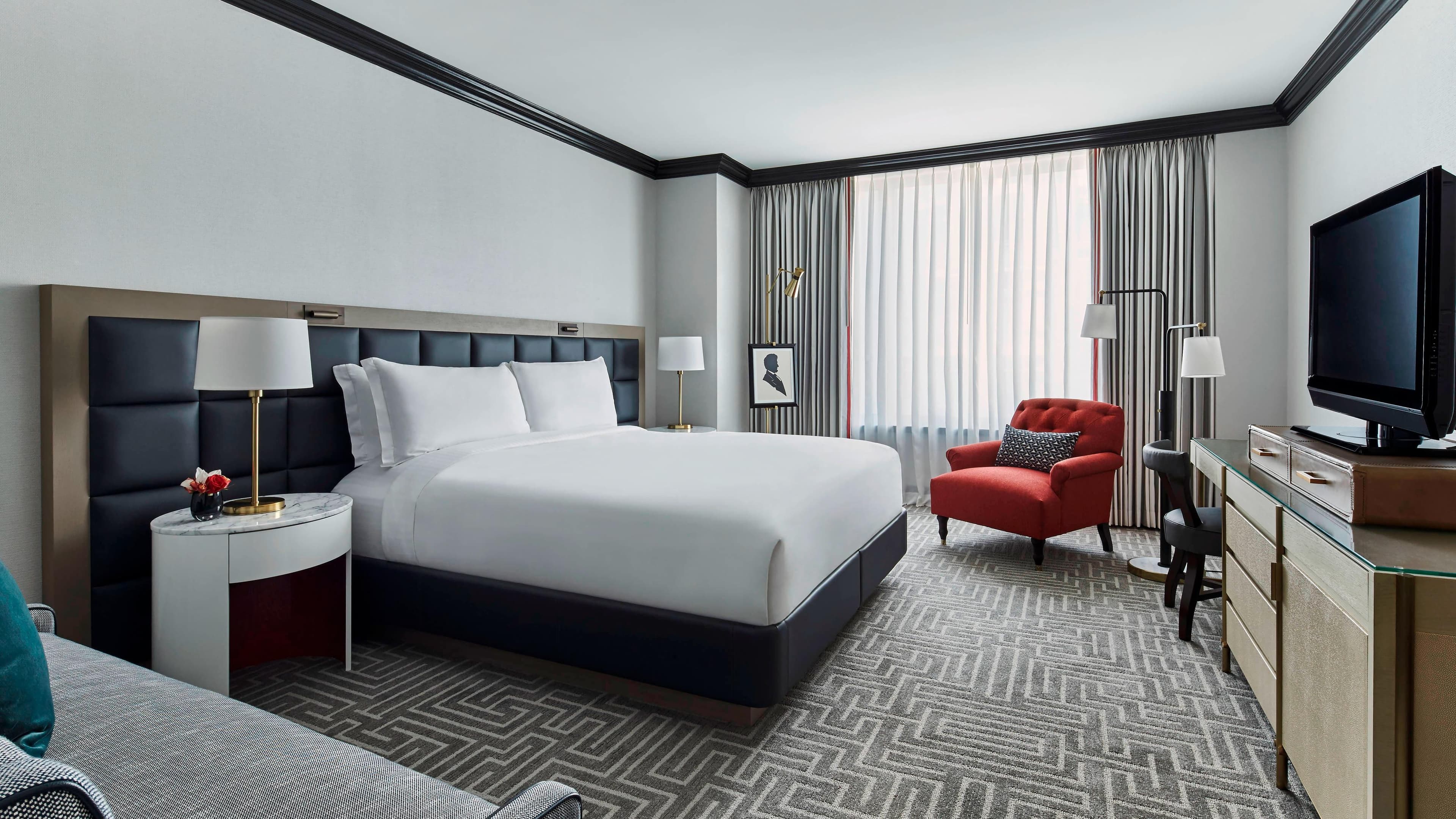 Deluxe King Room - Image 1