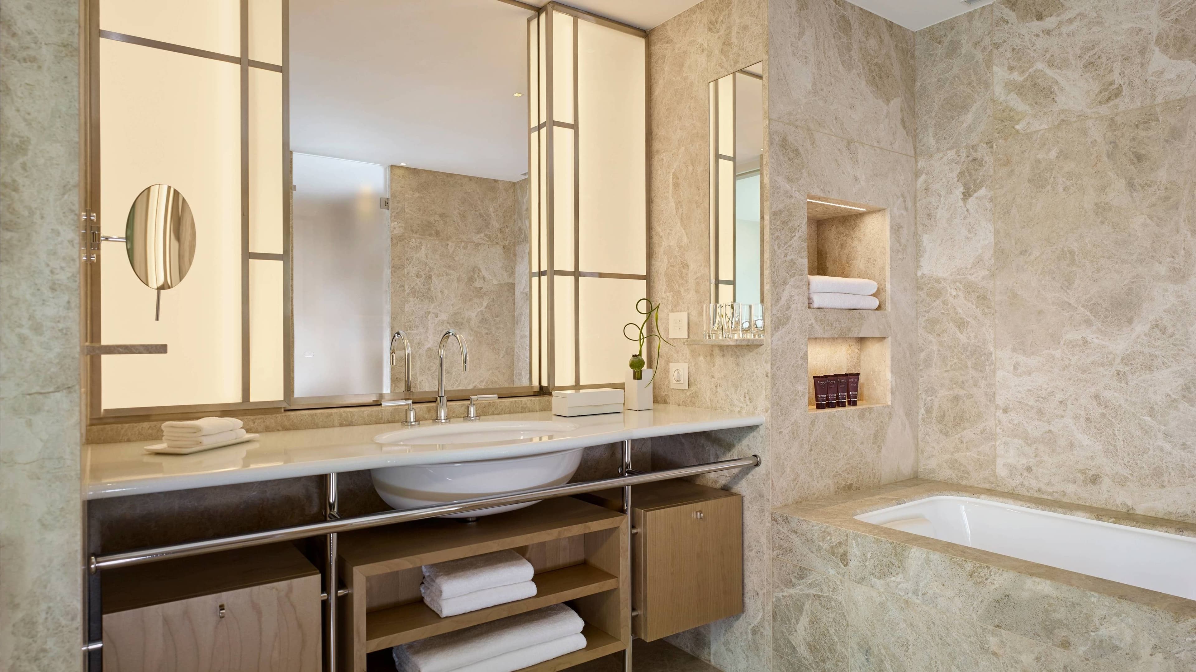 The Ritz-Carlton, Wolfsburg — 18