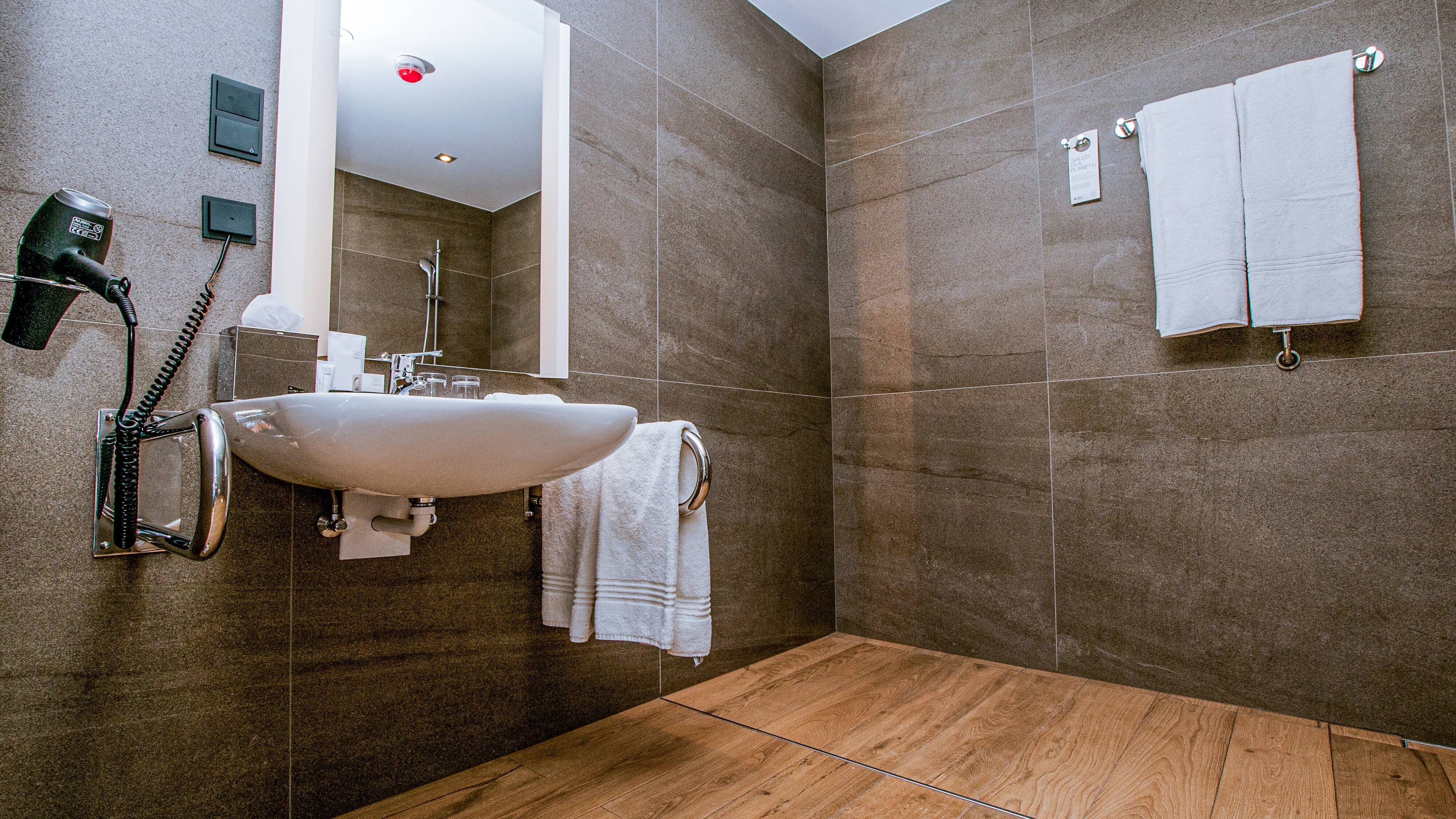 AC Hotel Wroclaw - Image 5