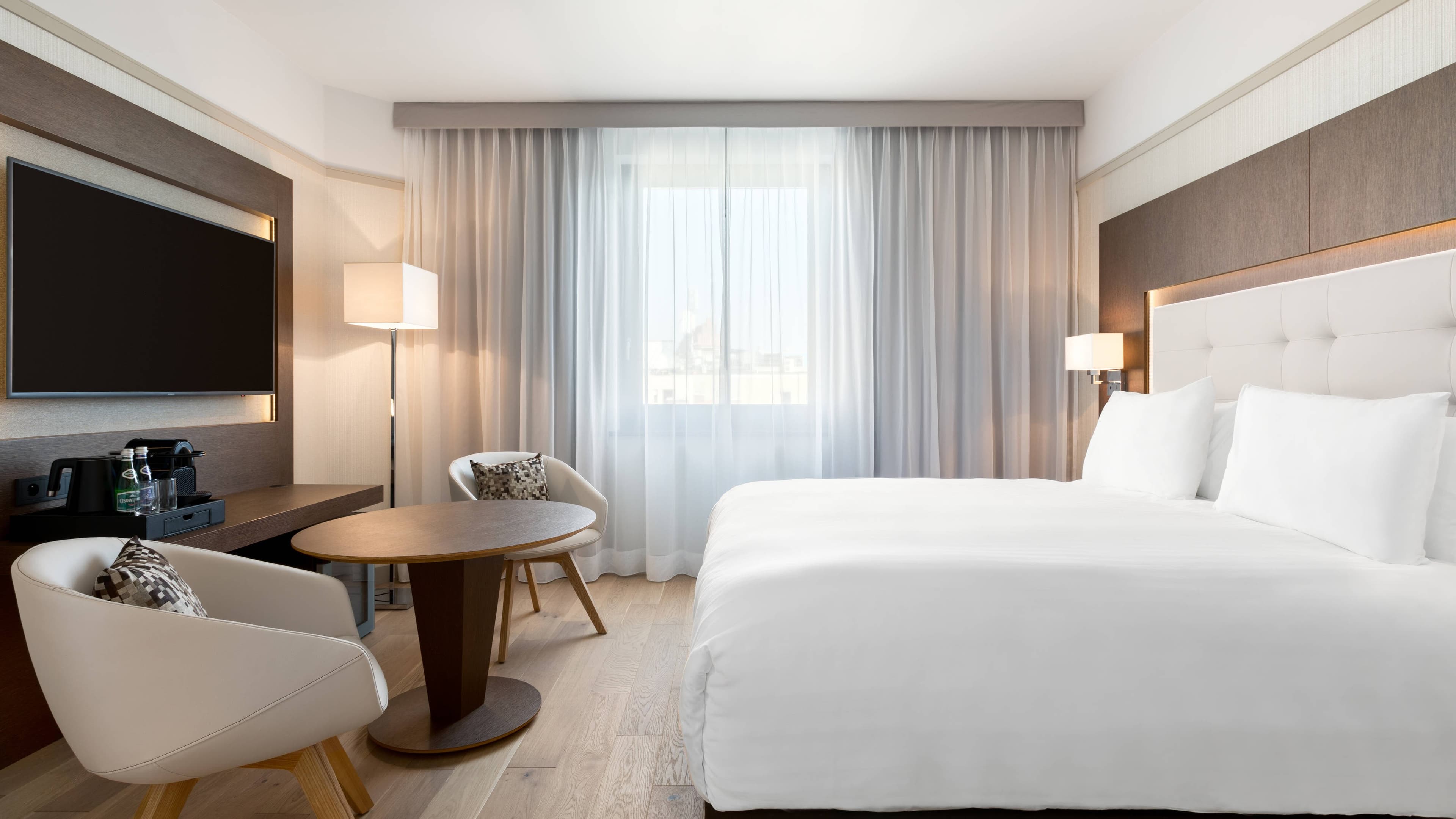 AC Hotel Wroclaw - Image 2