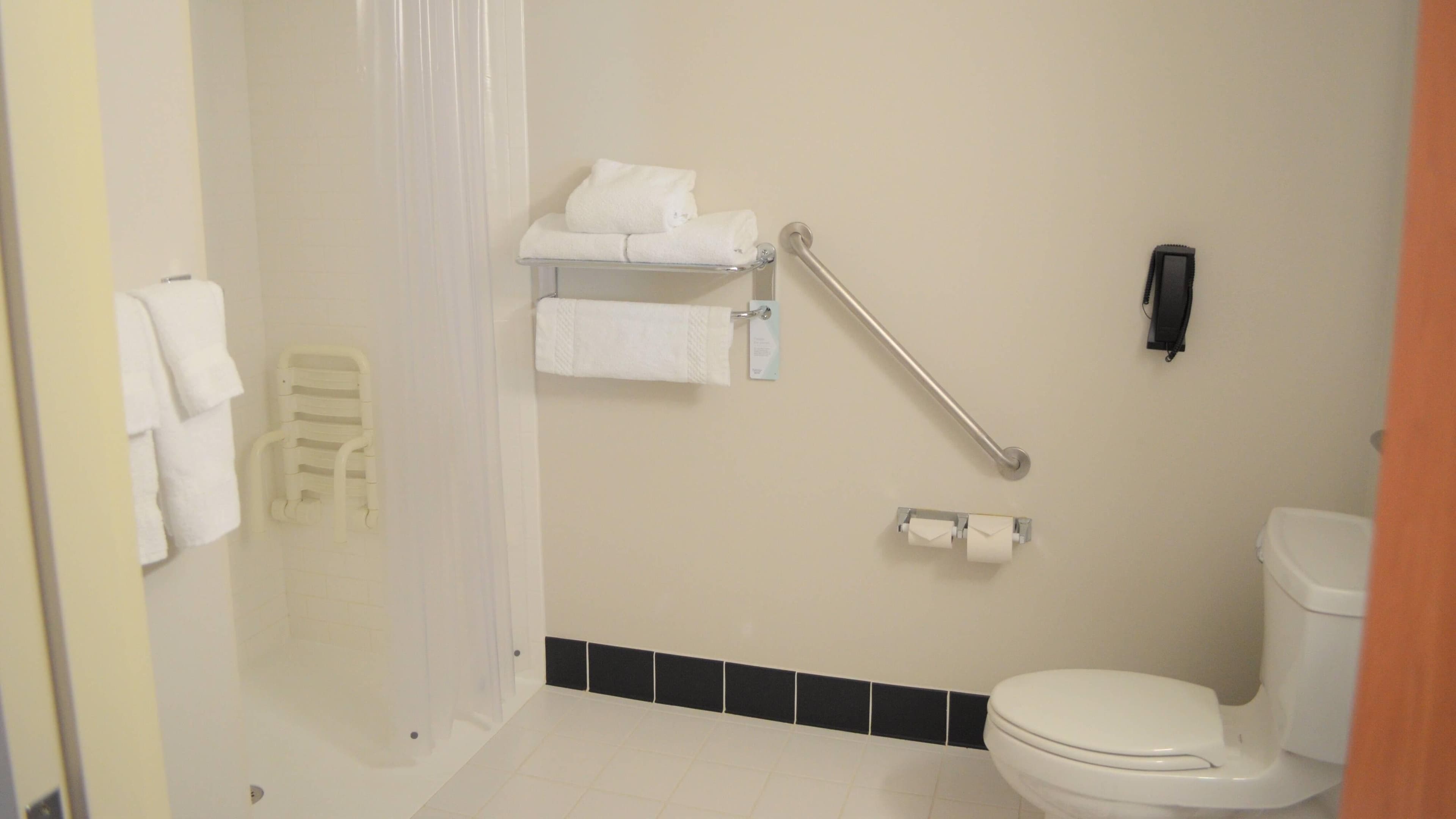 Fairfield Inn & Suites Sault Ste. Marie - Image 5